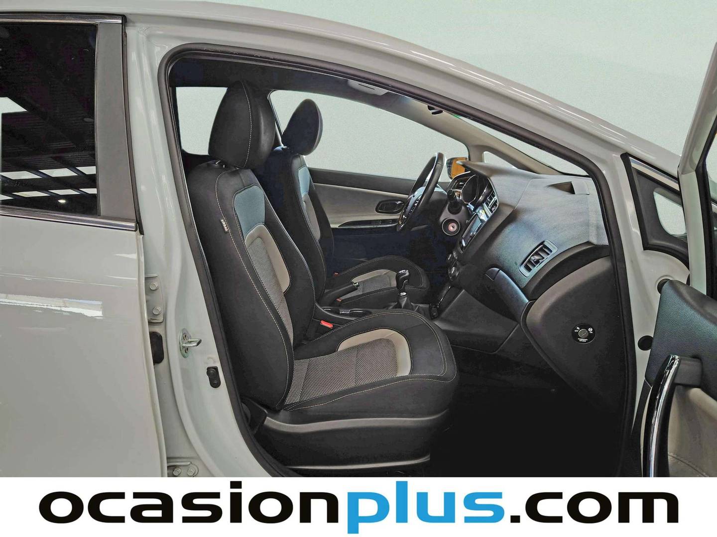 Foto KIA Ceed Kia Ceed 1.6 CRDi VGT x-Tech17 1(136 CV)