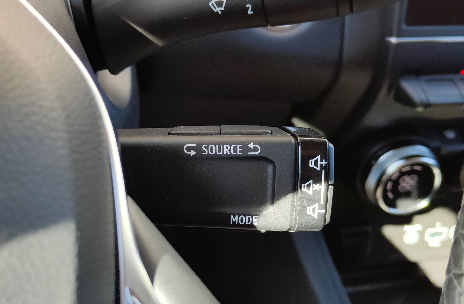Renault Captur Techno TCe GPF - foto 31