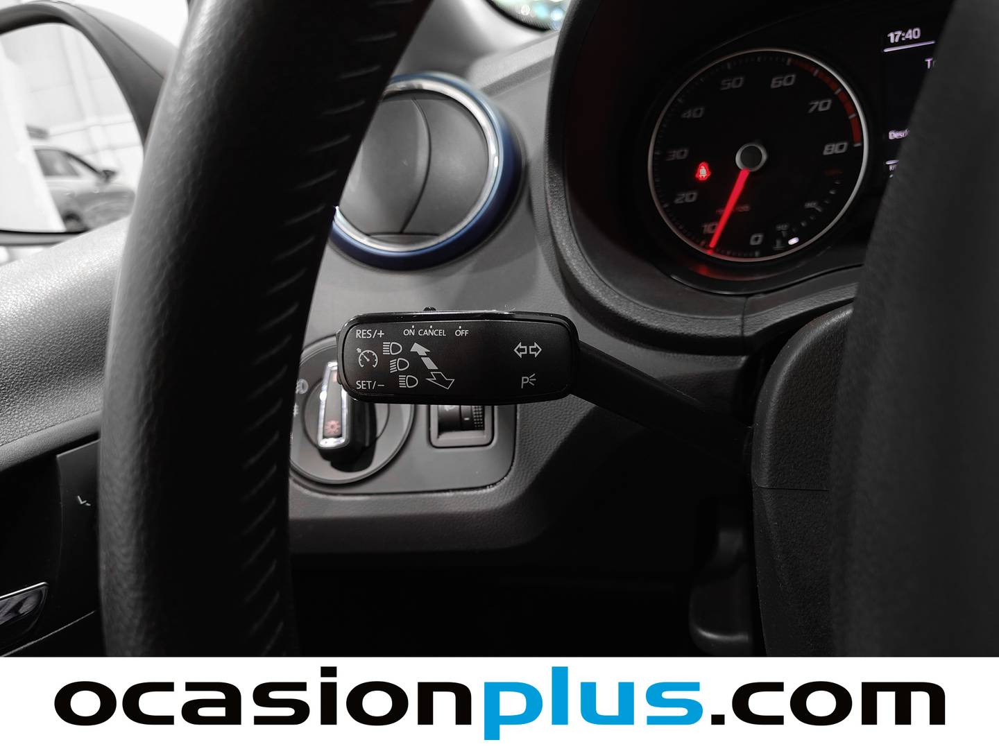 Equipamiento del Seat Ibiza Seat Ibiza 1.0 Style Connect (75 CV)