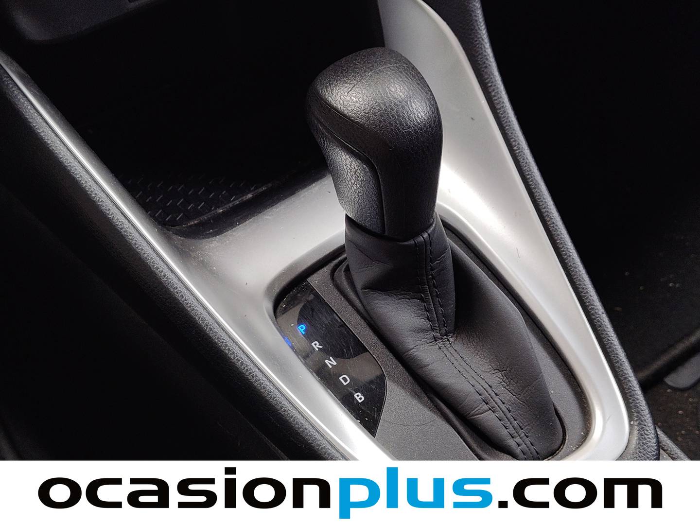 Foto Toyota Yaris Toyota Yaris 120H Business Plus (116 CV)