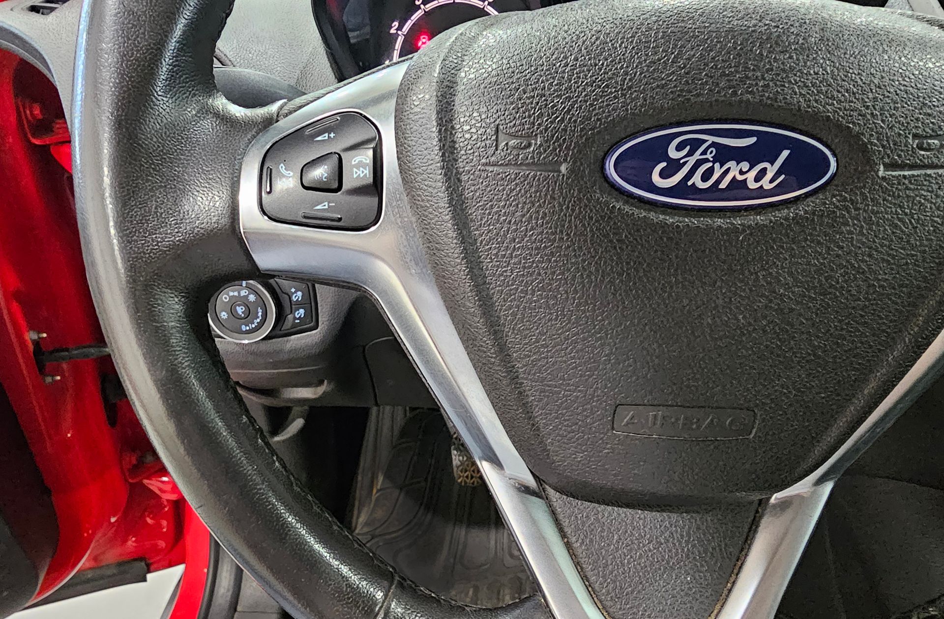 Ford Tourneo Courier 1.0 EcoBoost Trend - foto 21