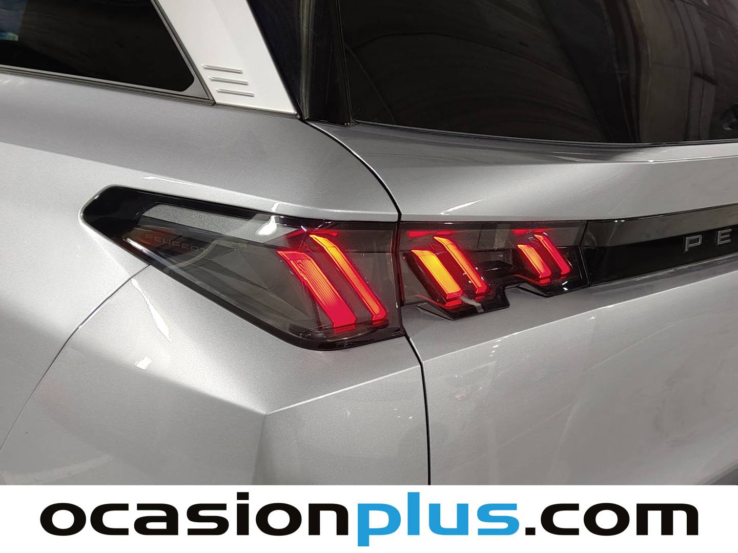 Foto Peugeot 5008 Hybrid Peugeot 5008 Hybrid 1.2 Allure eDCS6 (136 CV) 7 Plazas