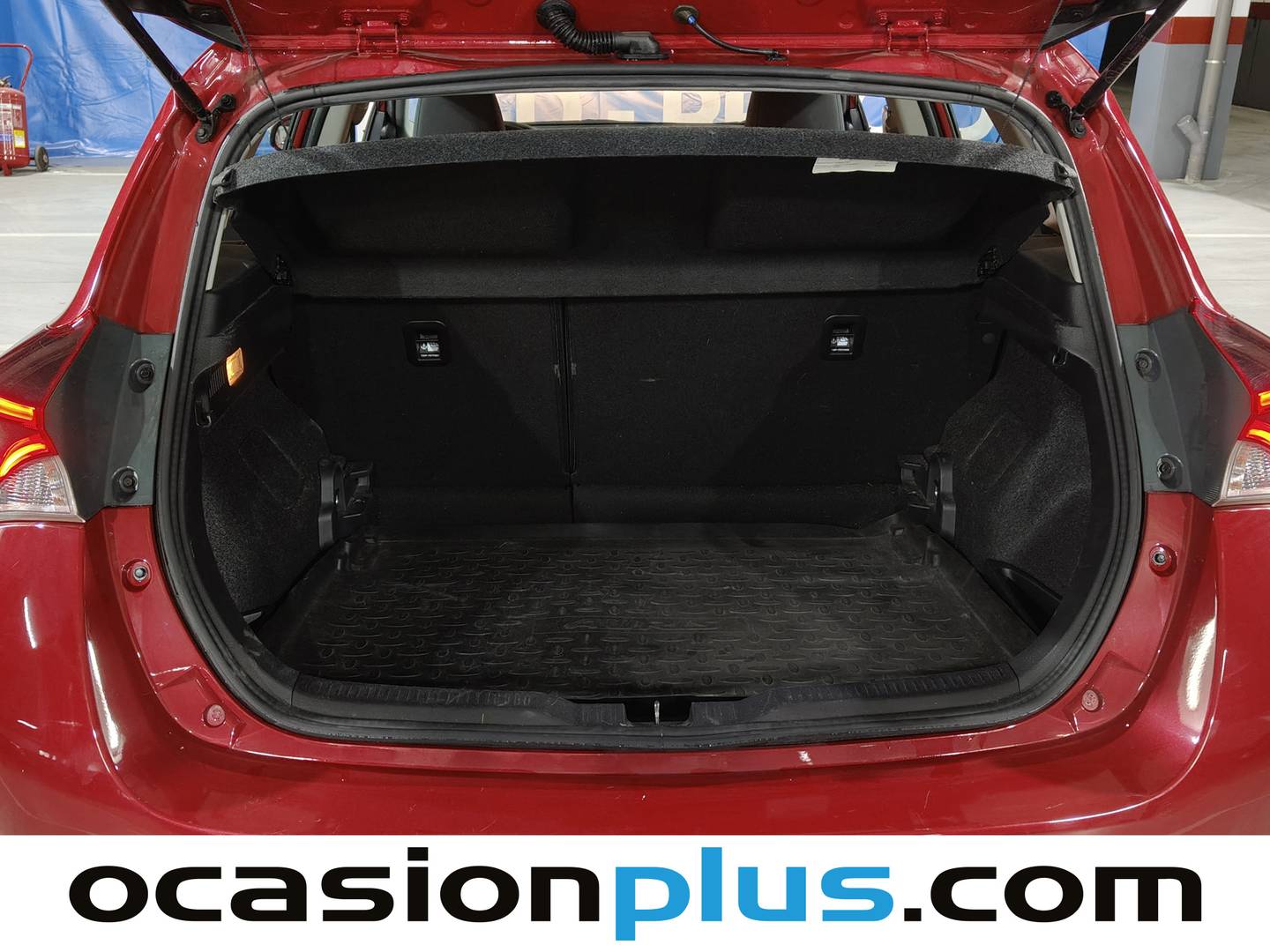 Fotos maletero Toyota Auris Toyota Auris 120T Active (116 CV)