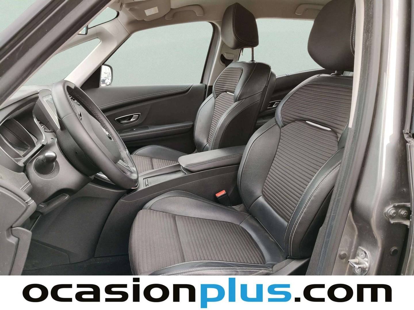 Foto asientos delanteros Renault Scénic Renault Scenic Zen TCe (140 CV) GPF EDC