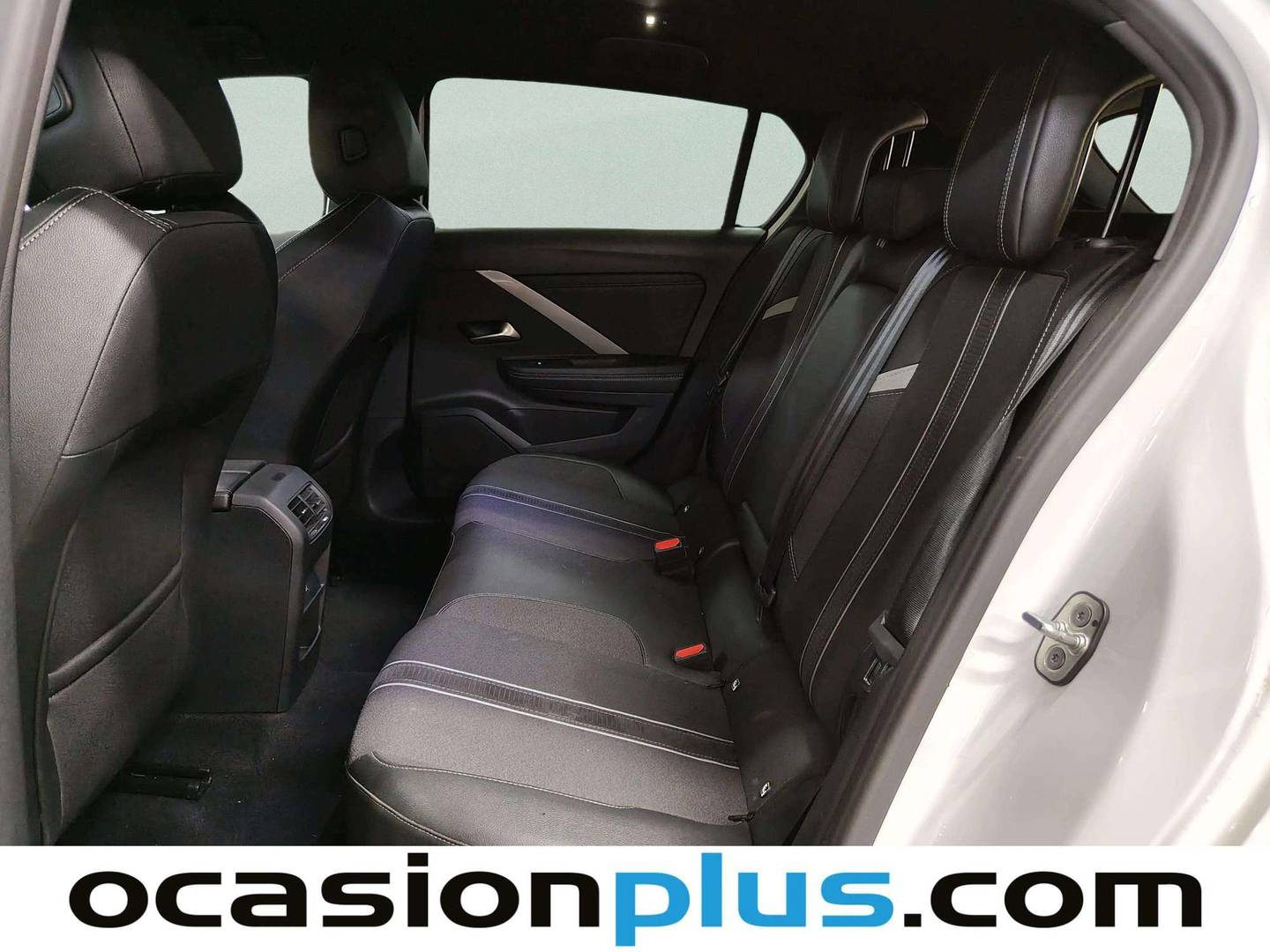 Foto asientos traseros Opel Astra Opel Astra 1.5D DTH GS Auto (130 CV)