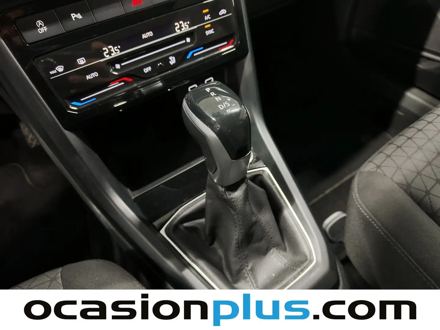 Foto Volkswagen T-Cross Volkswagen T-Cross Advance 1.0 TSI (110 CV) DSG