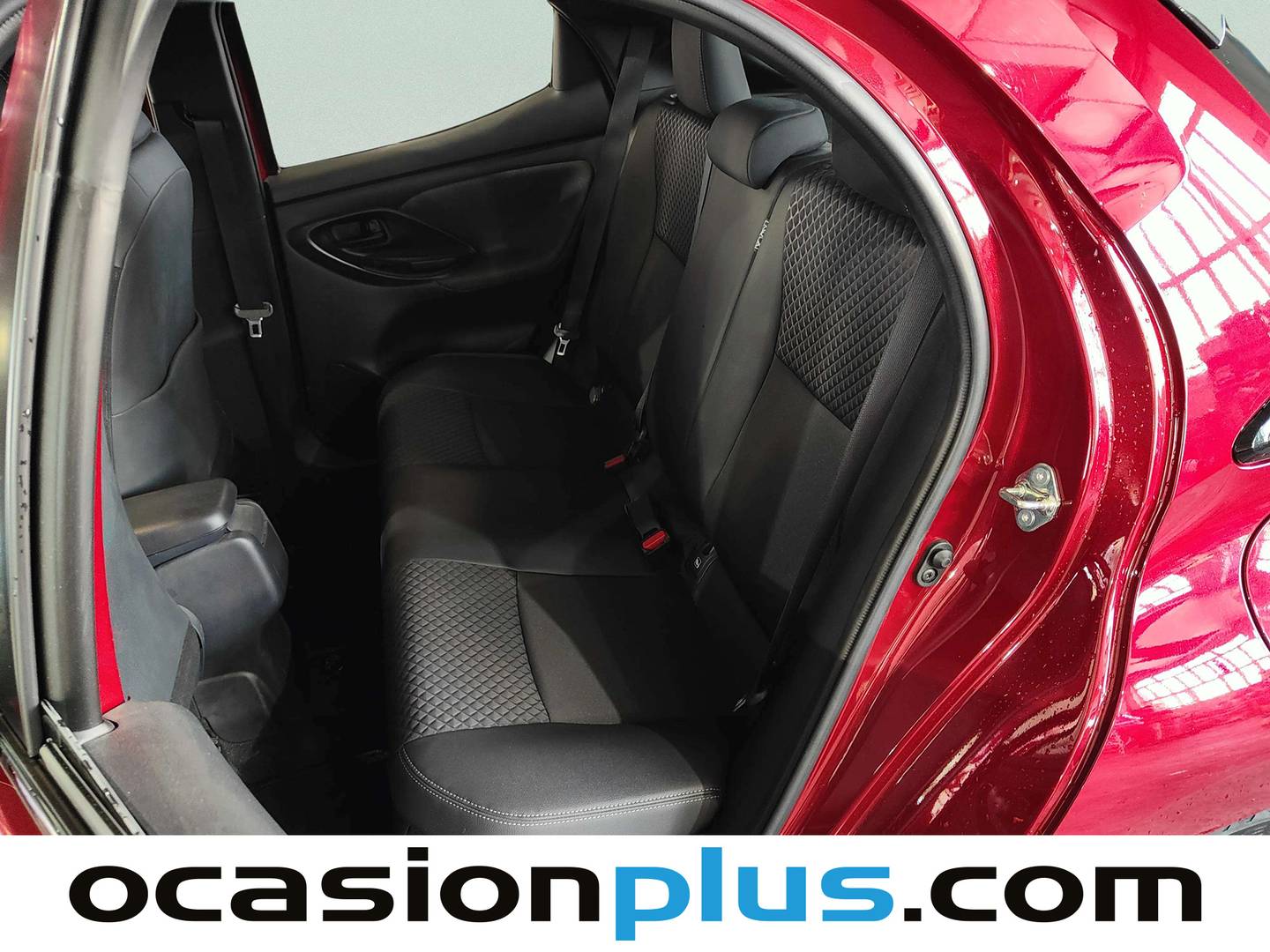 Foto asientos traseros Toyota Yaris Toyota Yaris 120H Style (116 CV)