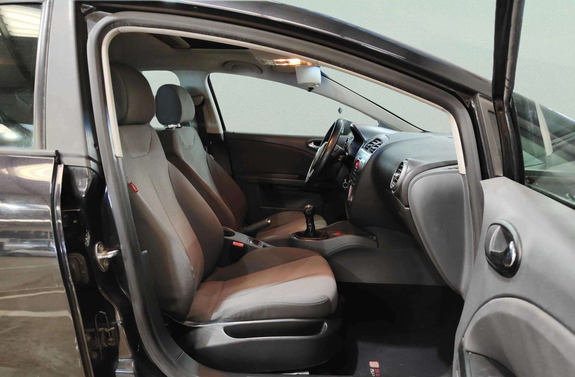 SEAT León 2.0 TDI Stylance - foto 15