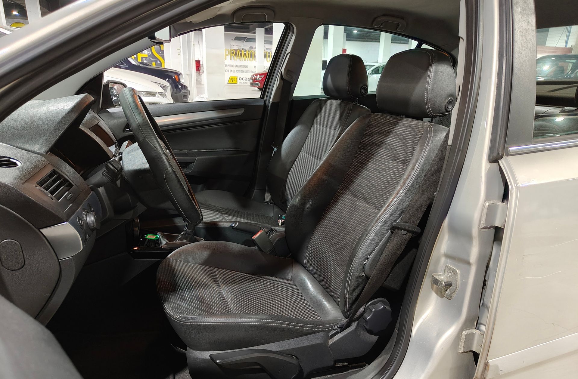 Opel Astra 1.7CDTi Edition - foto 7