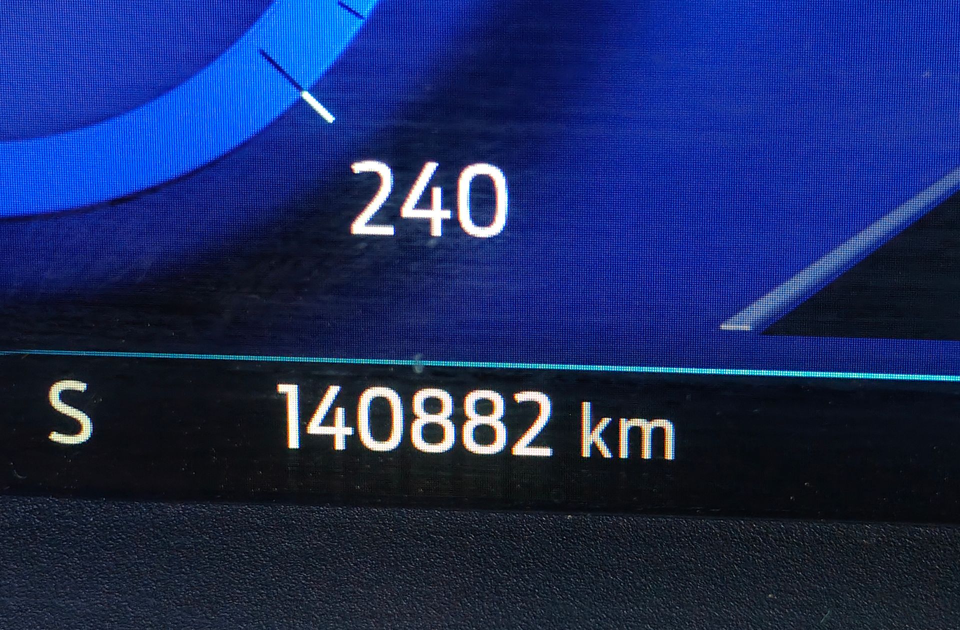 Ford Kuga 1.5 EcoBlue ST-Line - foto 11