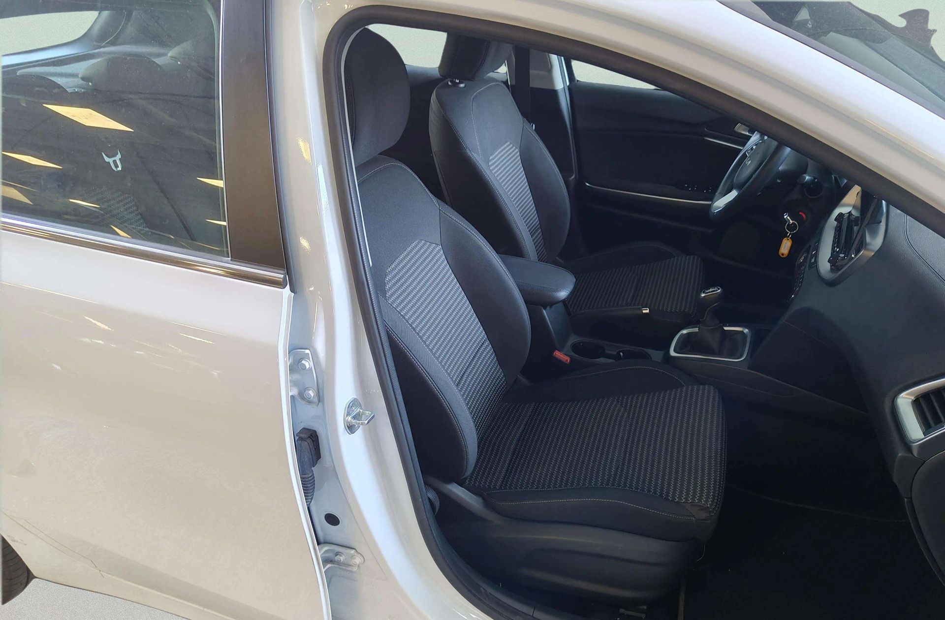 Kia Ceed 1.0 T-GDi Drive - foto 18