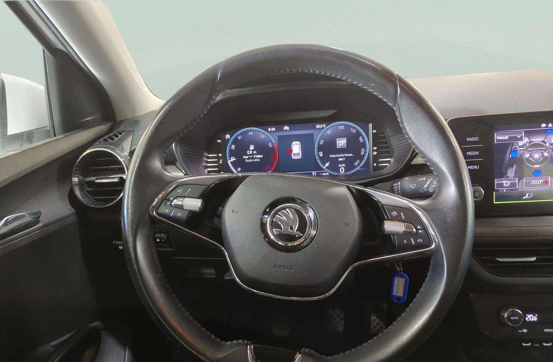 Škoda Fabia 1.0 TSI Ambition - foto 19