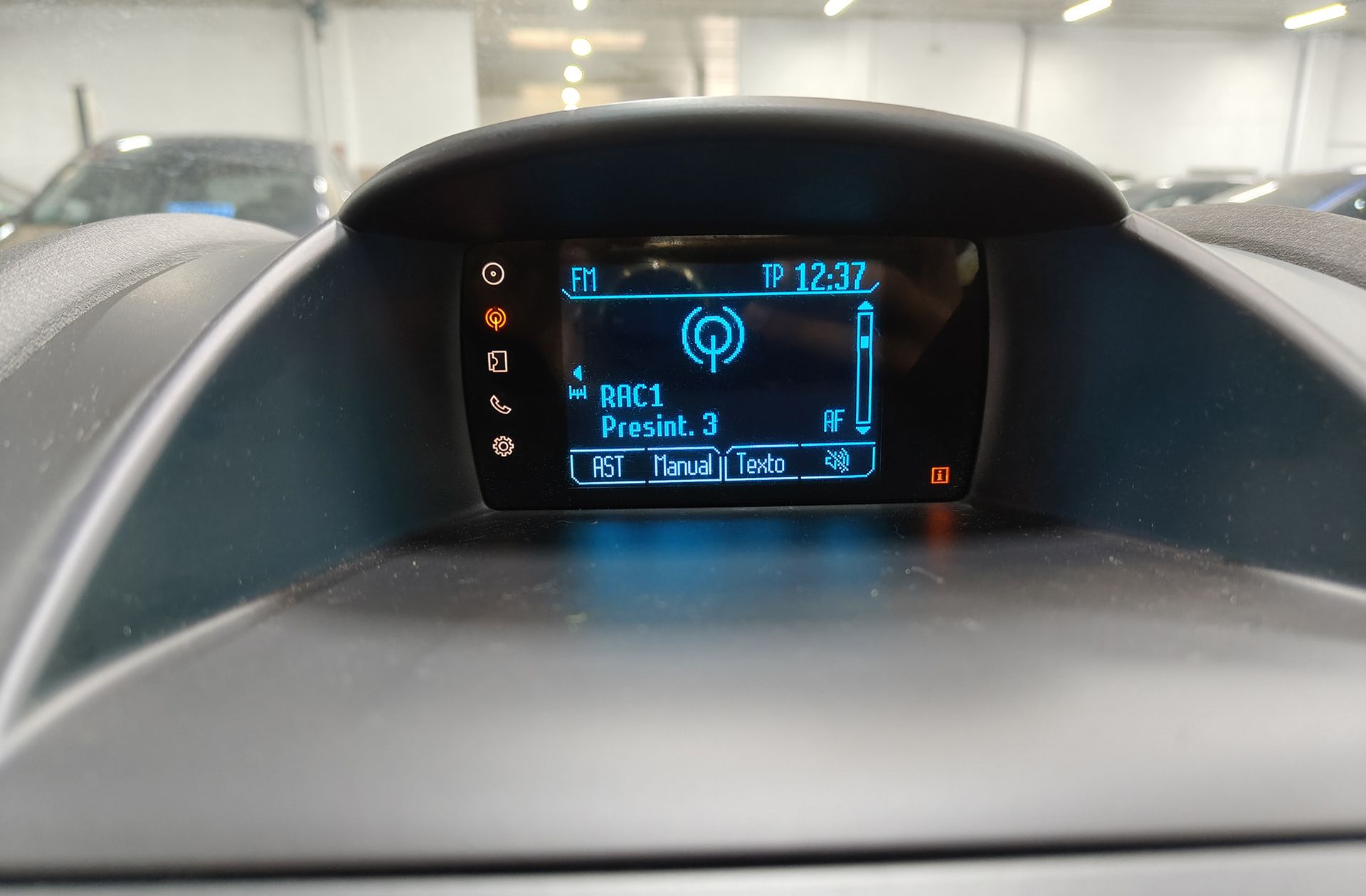 Ford Fiesta 1.0 EcoBoost Trend - foto 26