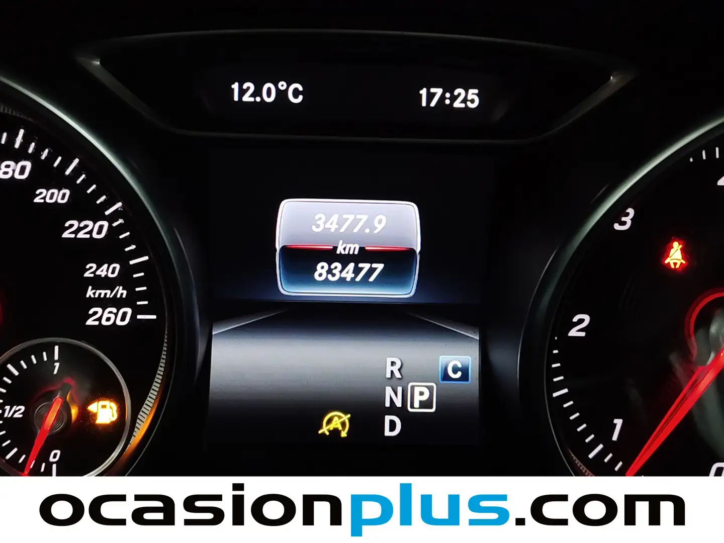 Foto Mercedes GLA Mercedes-Benz GLA GLA 200 d (136 CV) PACK AMG