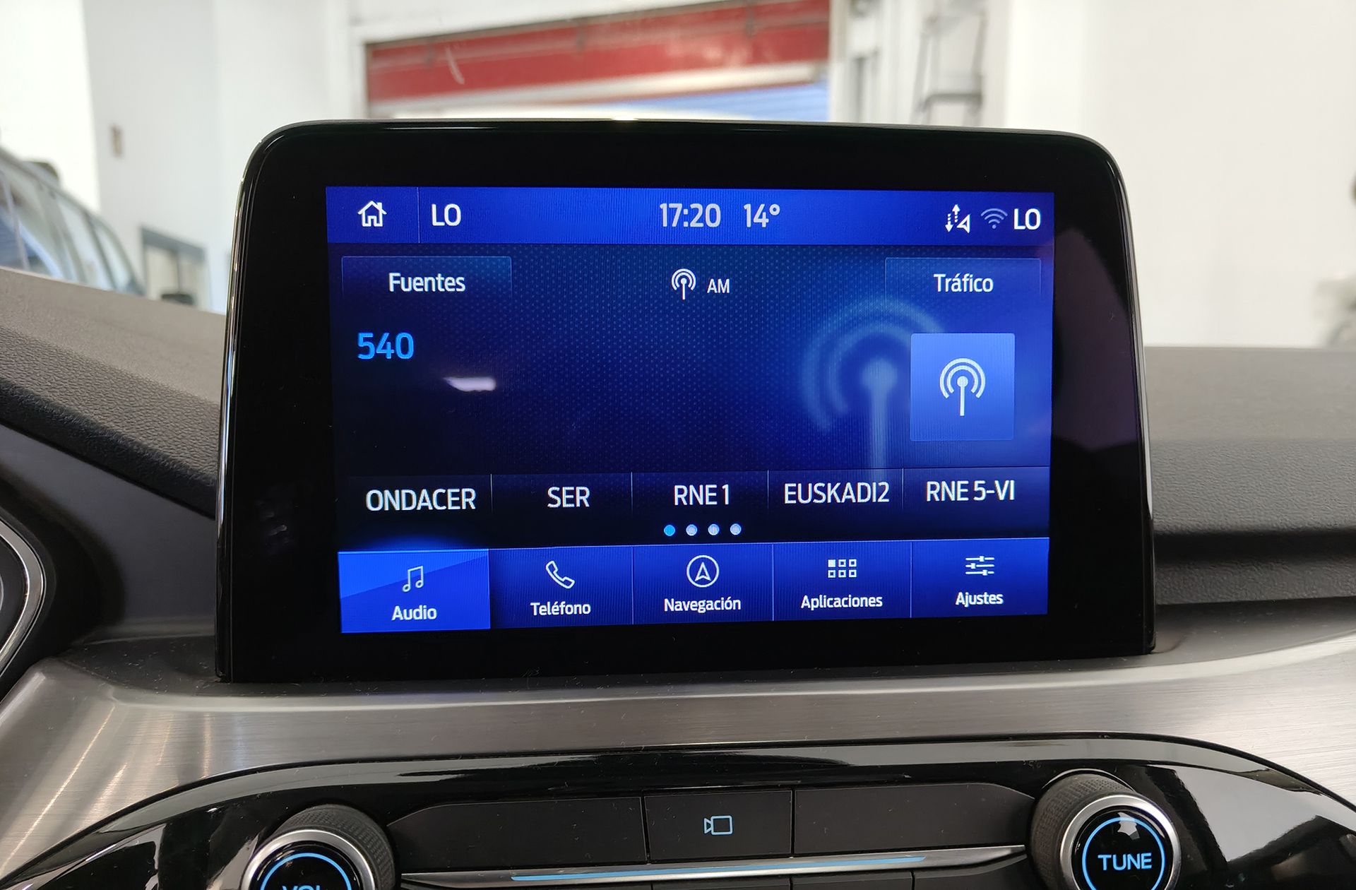 Ford Kuga 2.0 EcoBlue Titanium 4x4 - foto 32