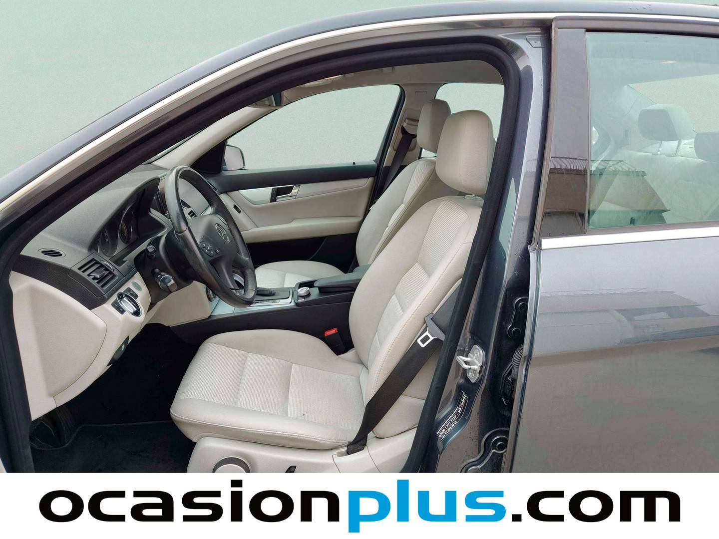 Foto asientos delanteros Mercedes Clase C Mercedes Clase C 200 CDI BE Elegance (136 CV)