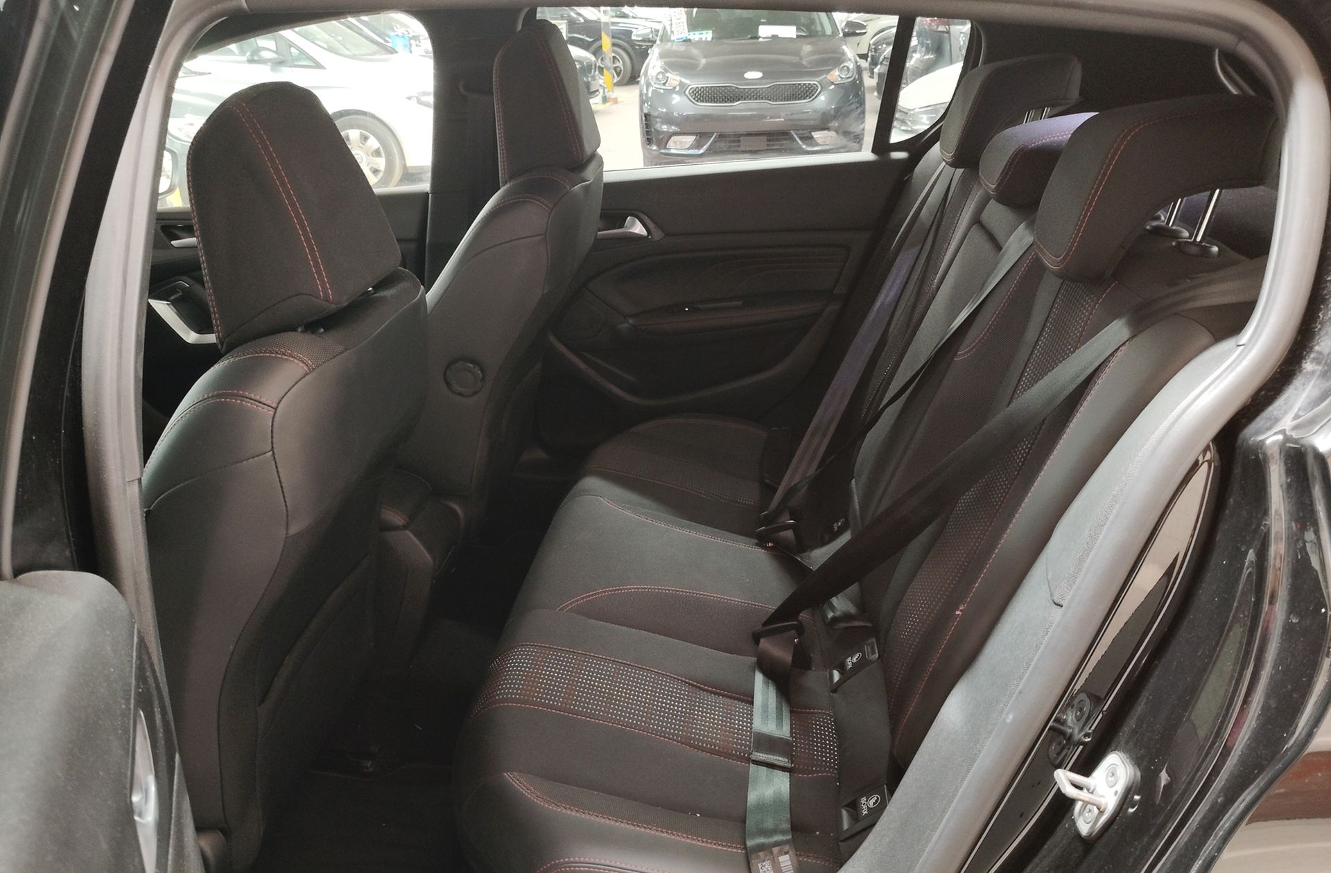 Peugeot 308 PureTech 130 GT Line - foto 15