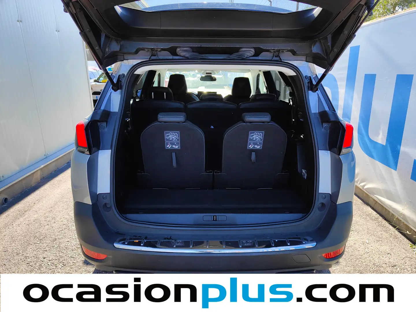 Foto Peugeot 5008 Peugeot 5008 PureTech 130 S&S Allure EAT8 (130 CV)