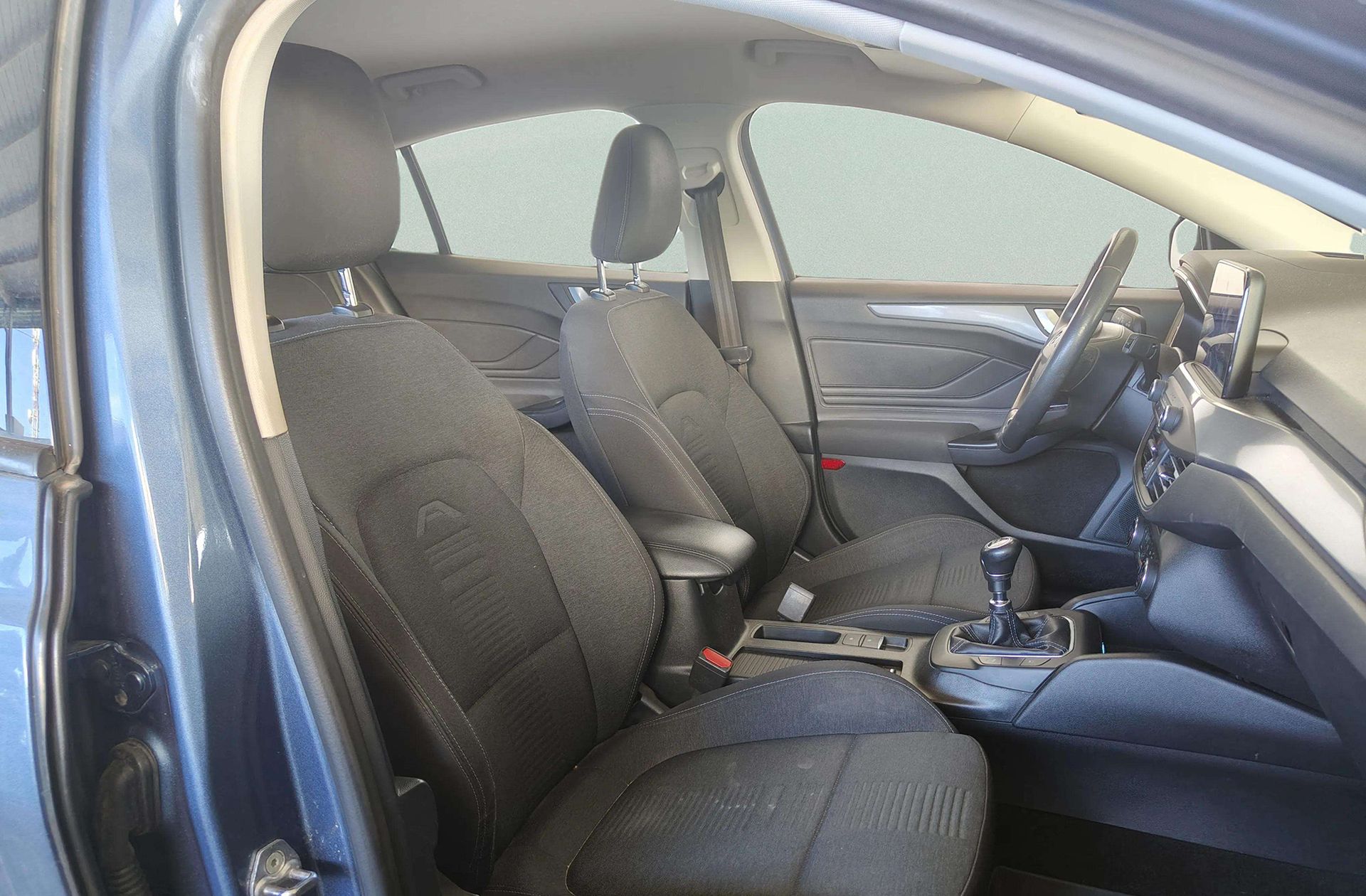 Ford Focus 1.0 EcoBoost Active - foto 21