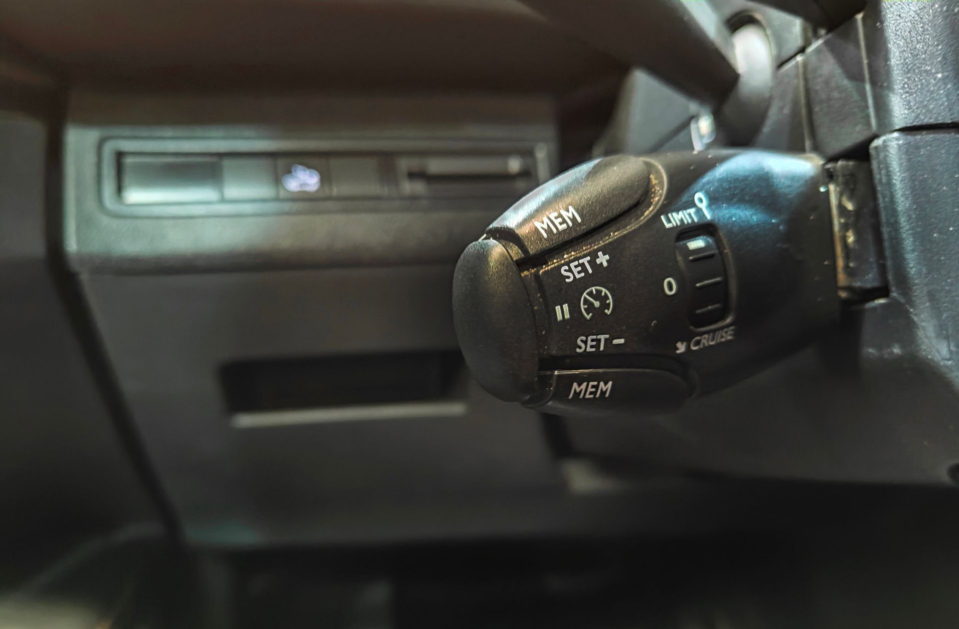 Peugeot 3008 THP 165 GT Line - foto 37
