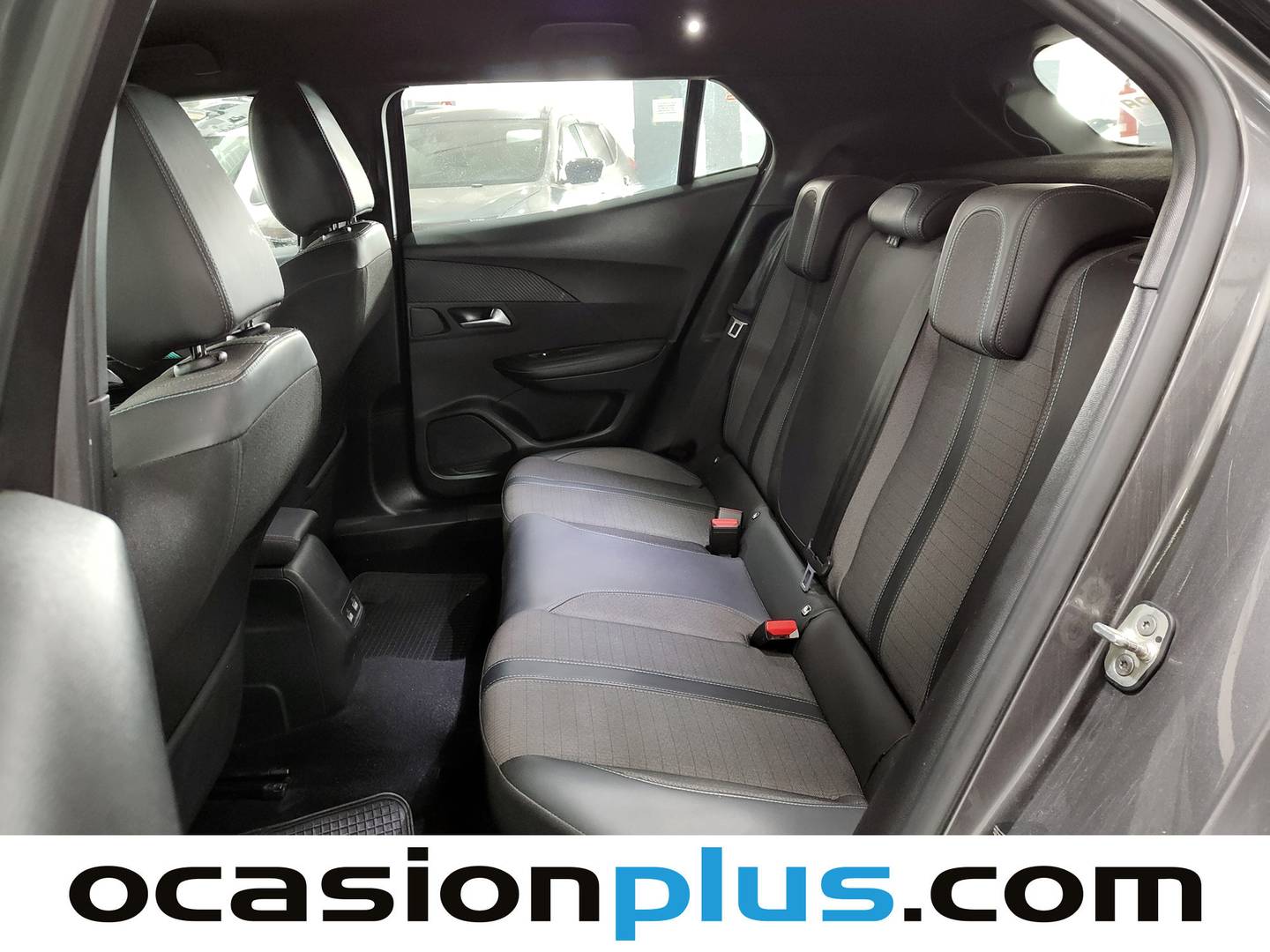 Foto asientos traseros Peugeot 2008 Peugeot 2008 PureTech 100 S&S Allure (100 CV)