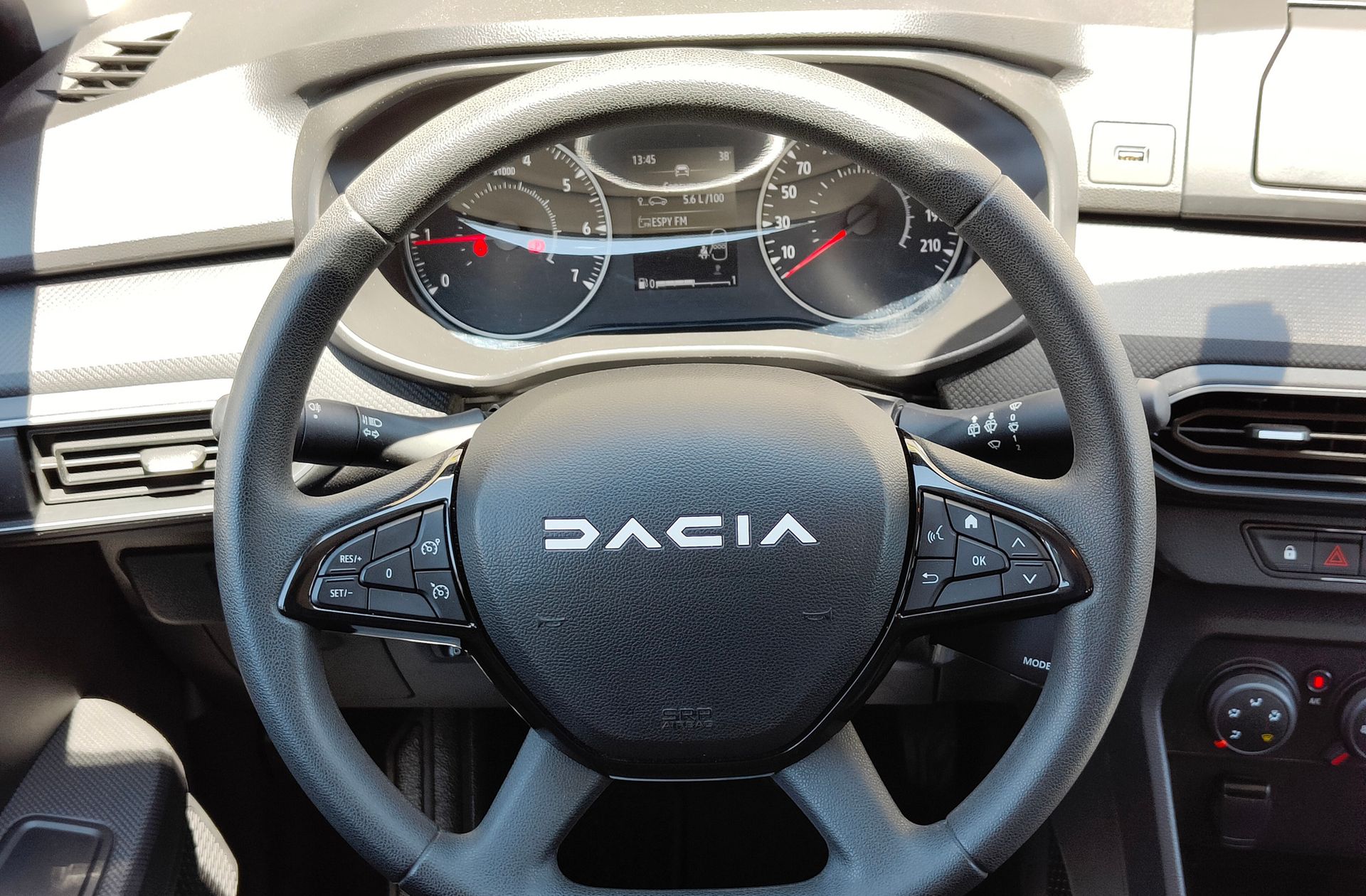 Dacia Sandero Essential TCe - foto 22
