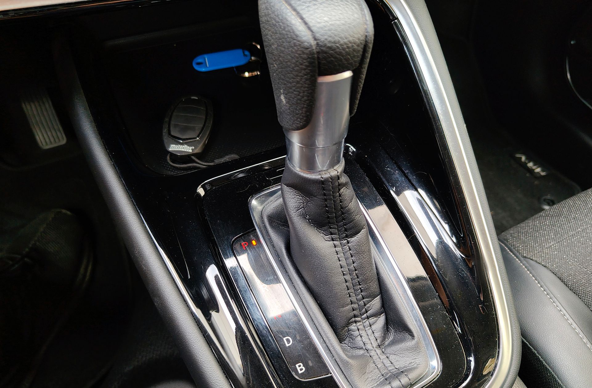 Honda HR-V 1.5 i-MMD Advance 4x2 - foto 5