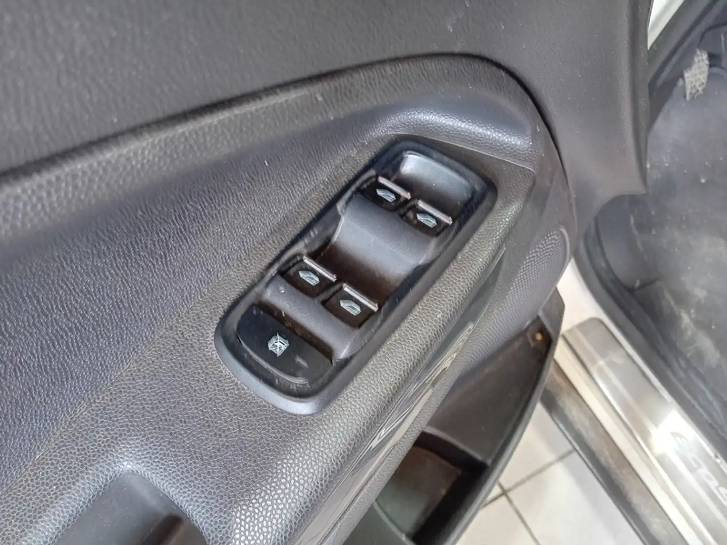 Foto Ford EcoSport Ford EcoSport 1.5 TDCi Titanium  (95 CV)