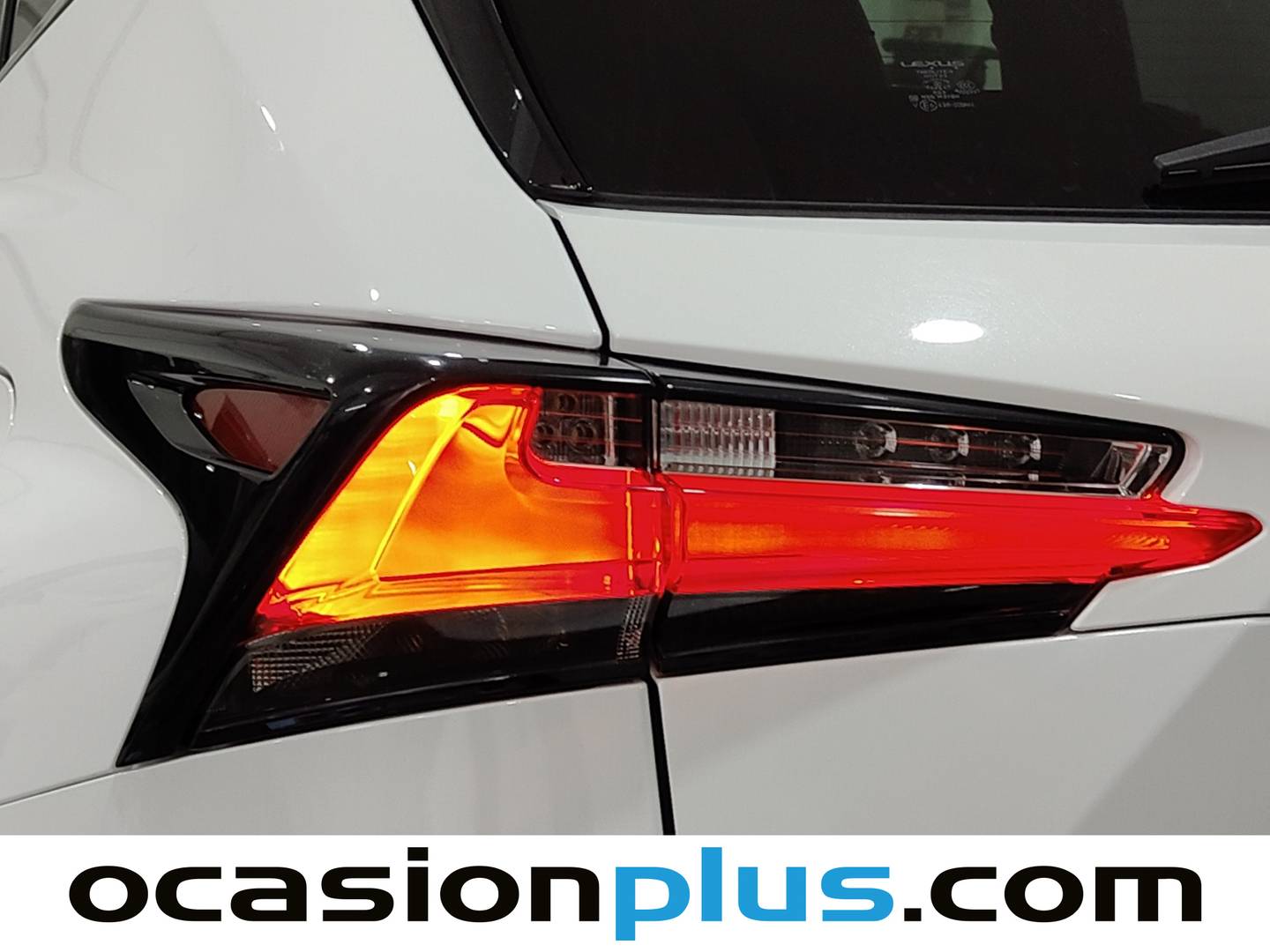 Lexus NX Lexus NX 300h F Sport 4WD + Navibox (197 CV) híbrido