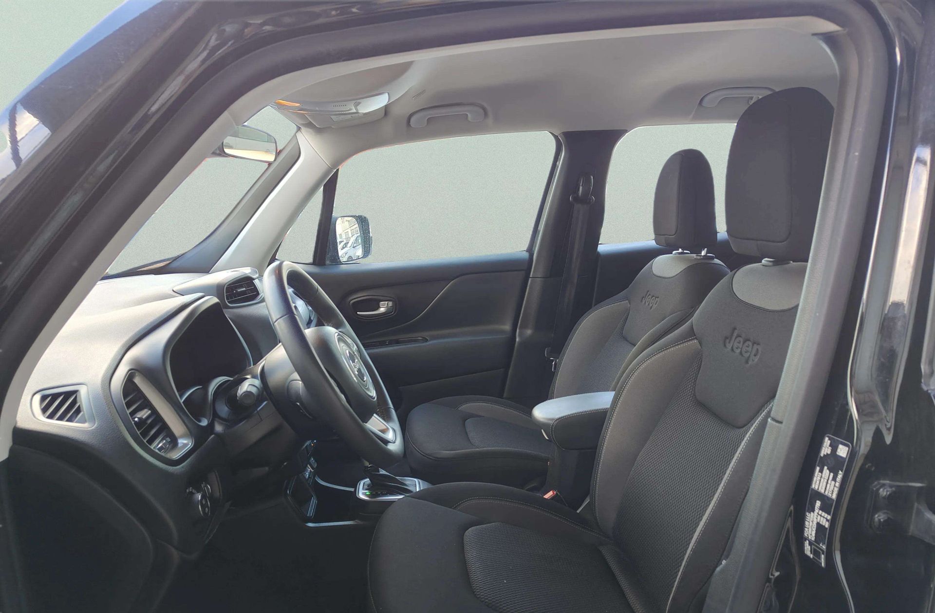 Jeep Renegade eHybrid 1.5 Limited ATX - foto 8