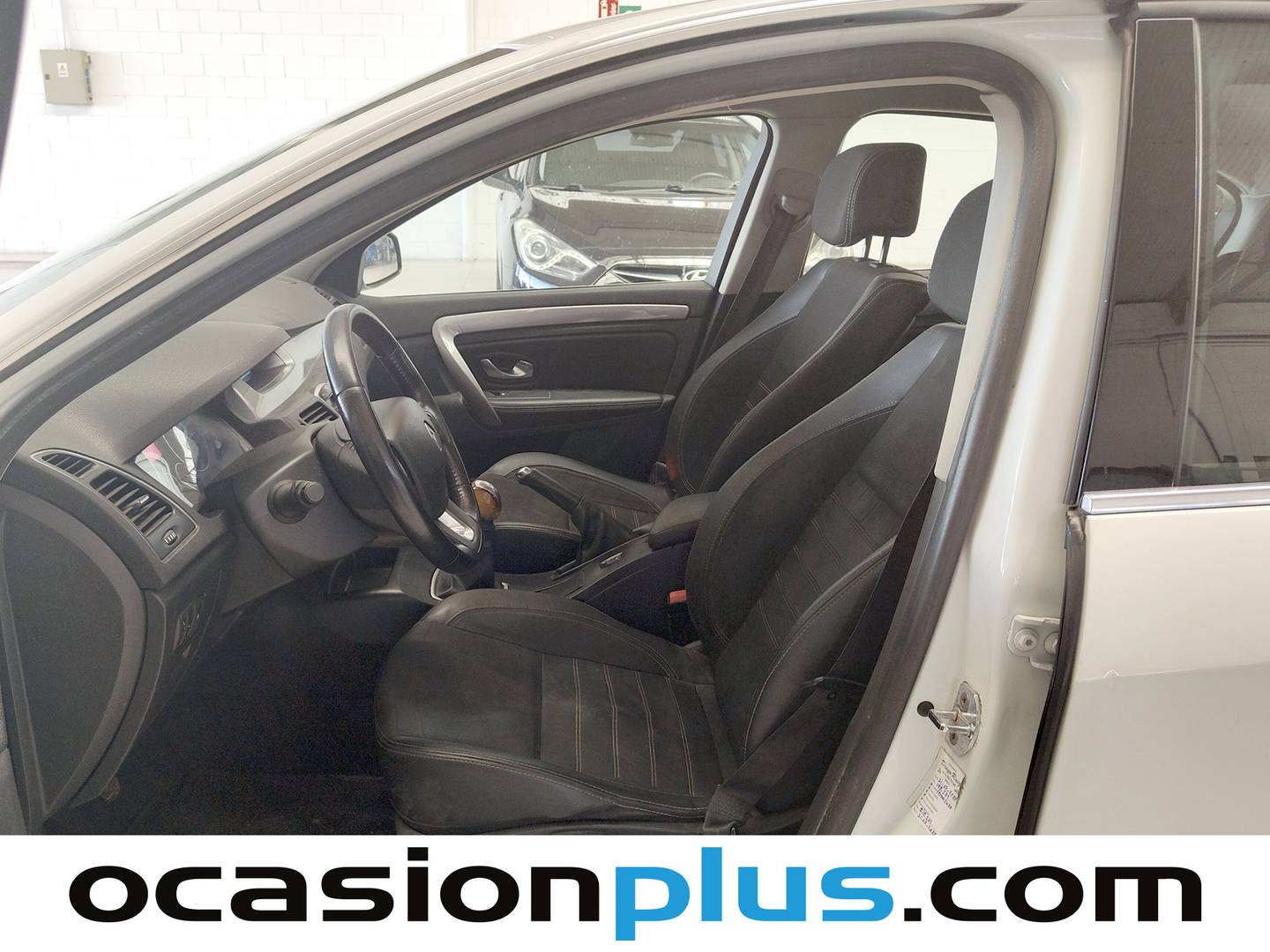 Extras y acabados del Renault Laguna Renault Laguna dCi 110 Emotion eco2 (110 CV)