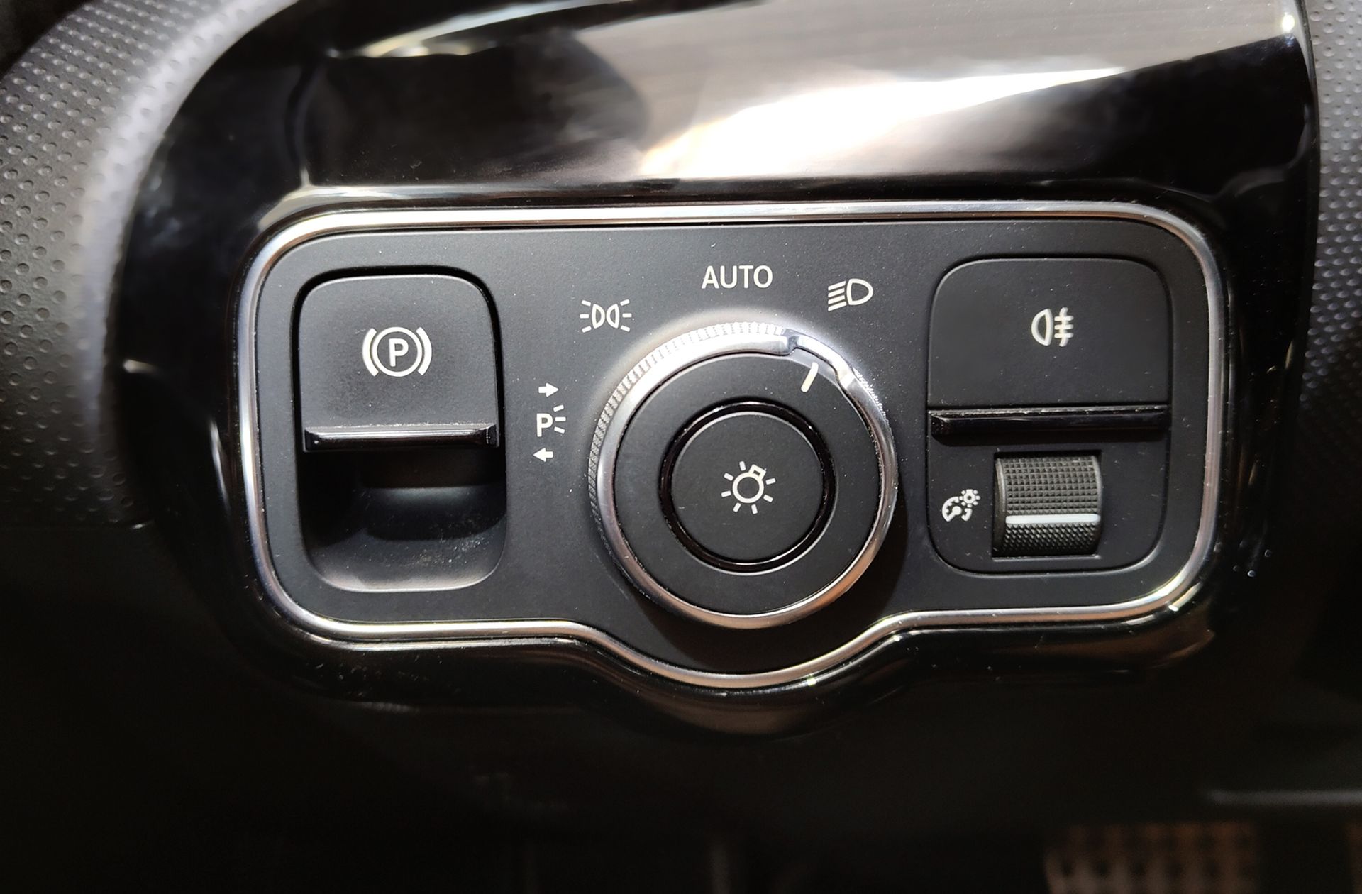 Mercedes-Benz Clase A 180 Paquete AMG - foto 11