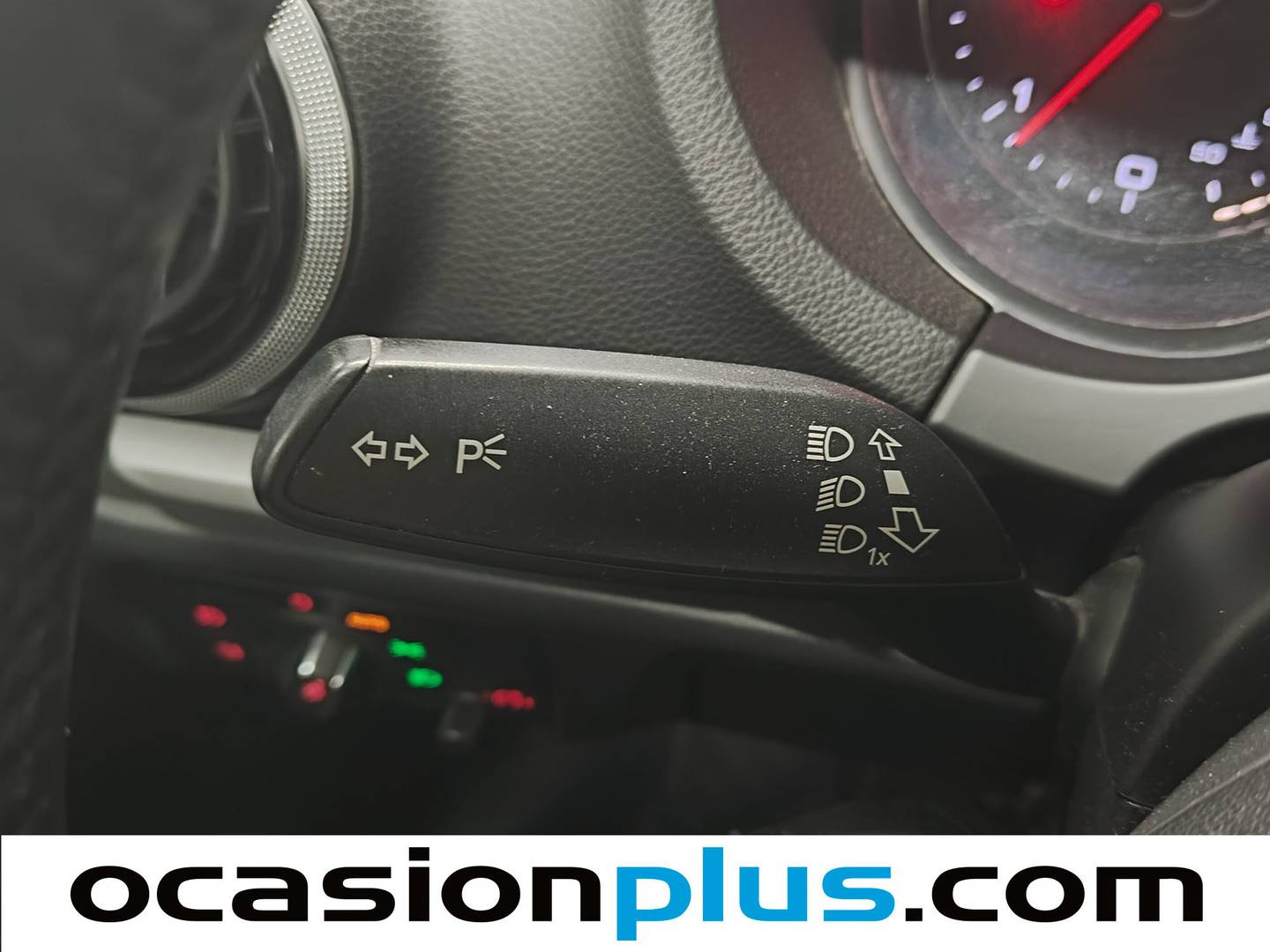 Extras y acabados del Audi A3 Audi A3 Attracted 1.6 TDI clean diesel (110 CV)