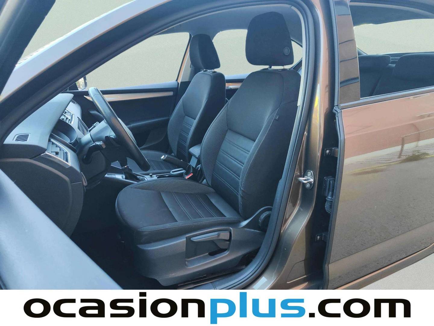 Foto asientos delanteros Skoda Octavia Skoda Octavia 1.4 TSI Like DSG (150 CV)