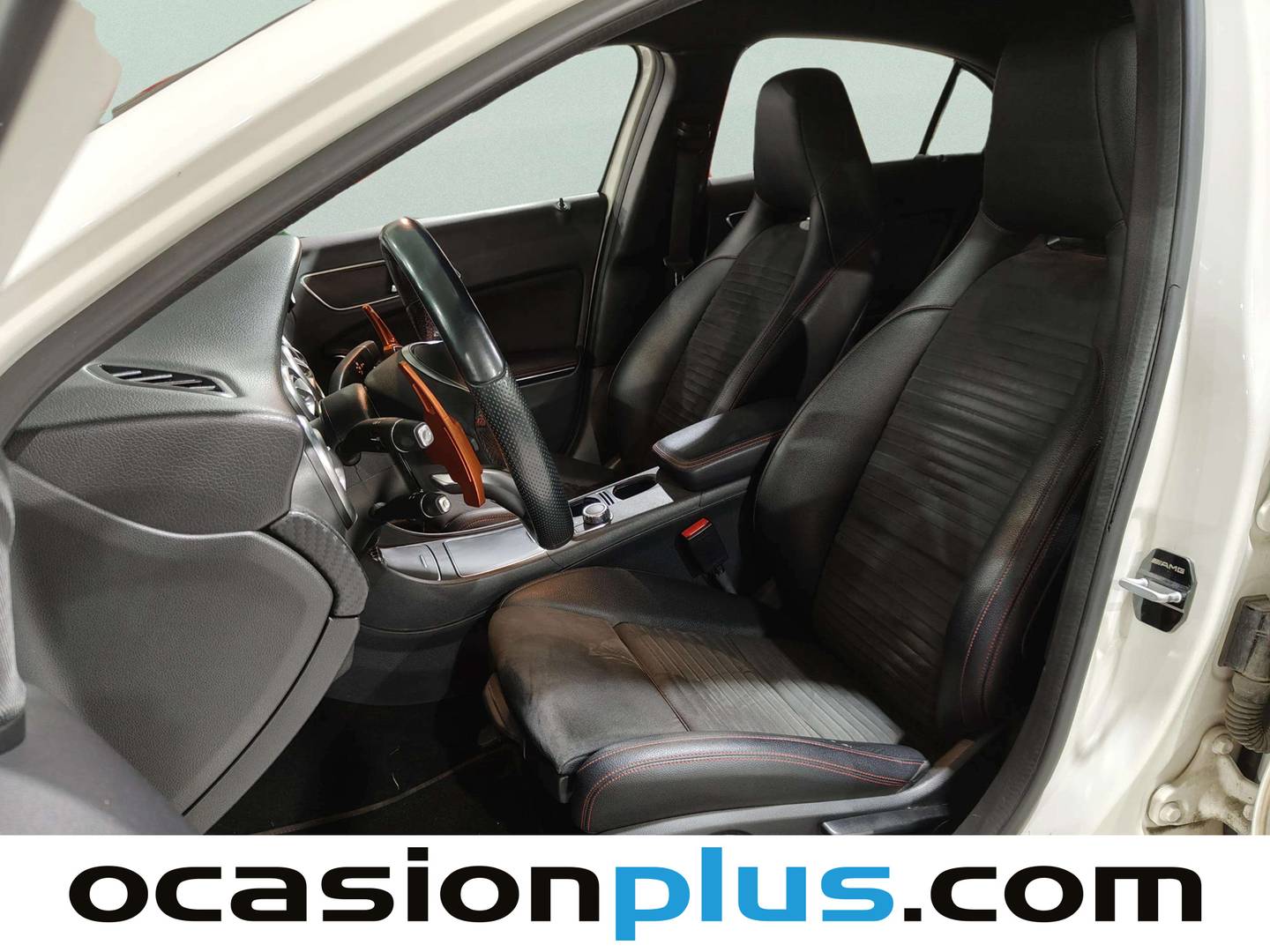 Foto asientos delanteros Mercedes Clase A Mercedes-Benz Clase A 200 d AMG Line (136 CV)