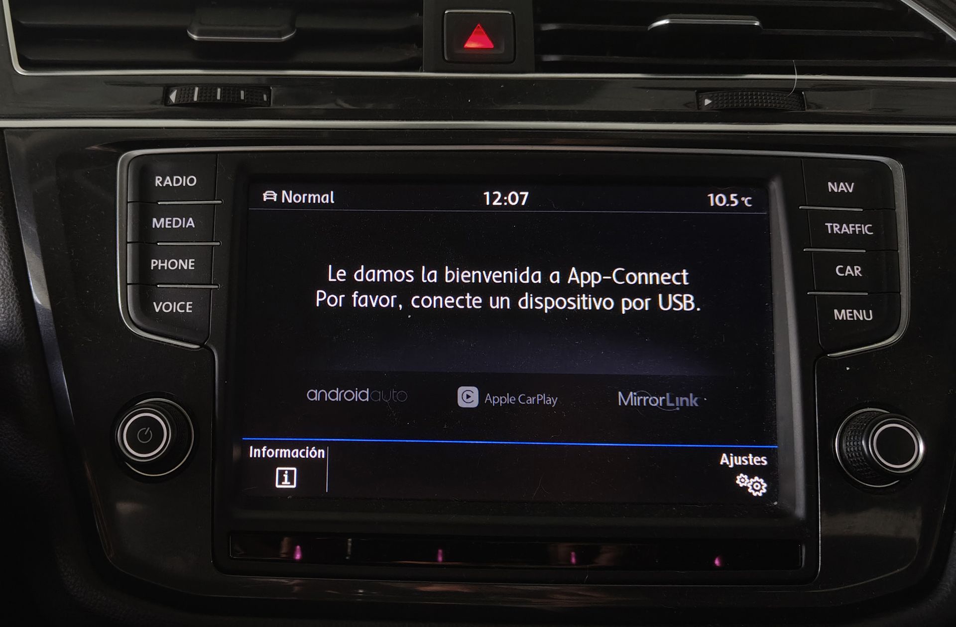 Volkswagen Tiguan 2.0 TSI 4Motion BMT DSG - foto 9