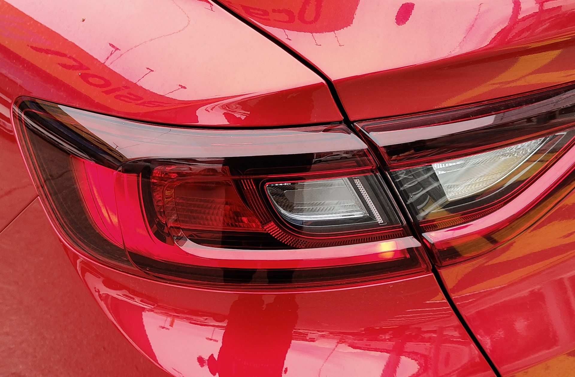 Renault Arkana Zen TCe 140 Mild Hybrid EDC - foto 16