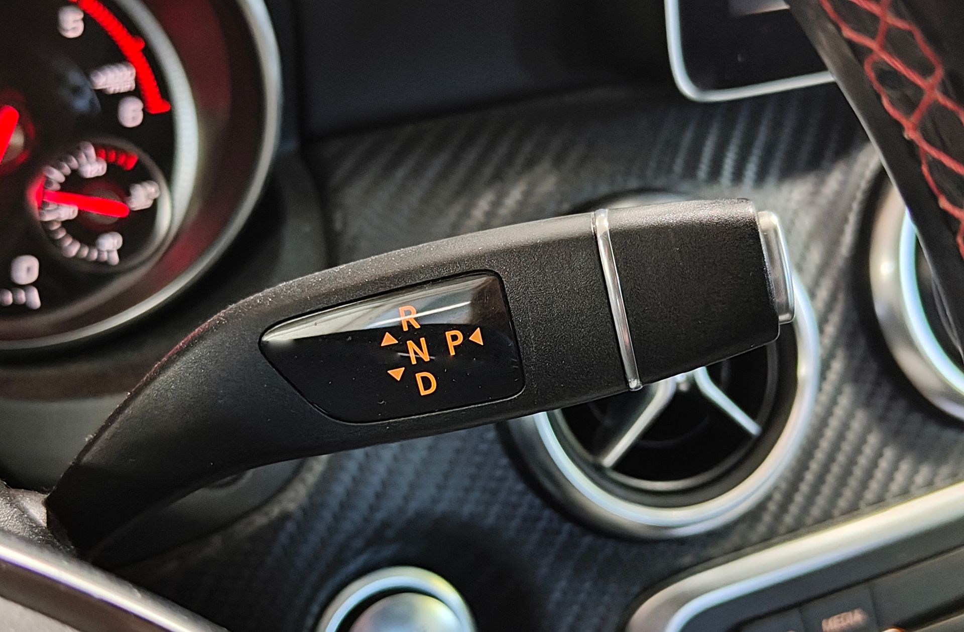 Mercedes-Benz Clase A 200 d Pack AMG - foto 6