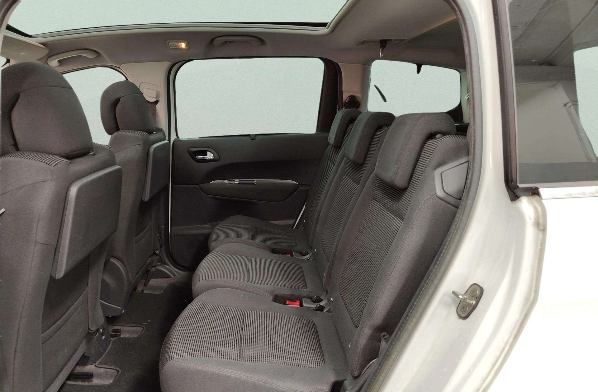 Peugeot 5008 1.6 THP Allure 7 plazas - foto 14