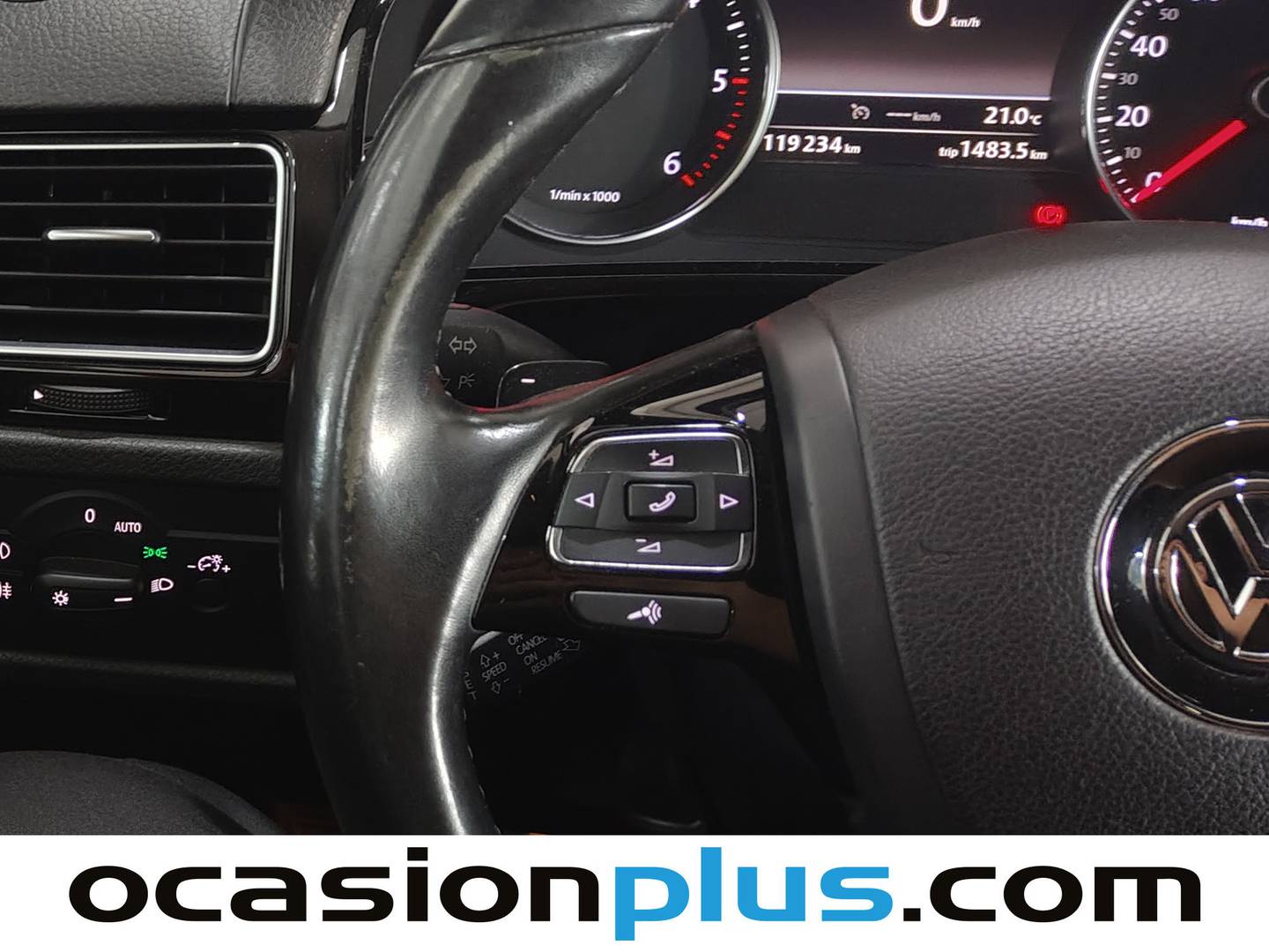 Foto Volkswagen Touareg Volkswagen Touareg R-Line 3.0 TDI BMT (204 CV) Tiptronic