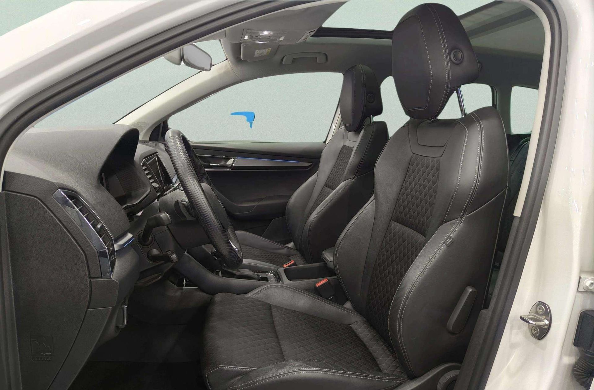 Škoda Karoq 1.5 TSI ACT Style DSG - foto 12