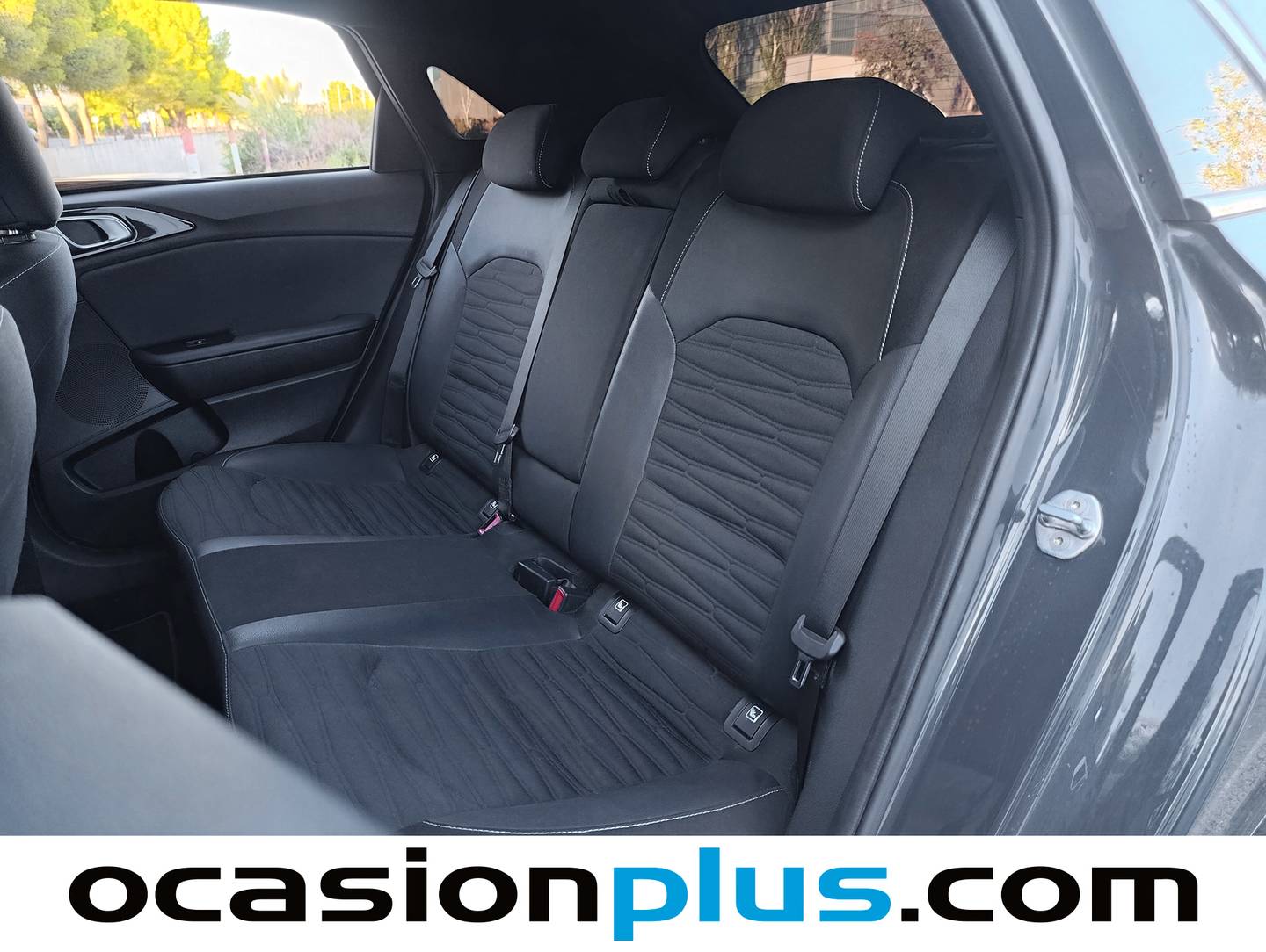 Foto asientos traseros KIA Ceed KIA Ceed 1.5 MHEV GT Line DCT (160 CV)