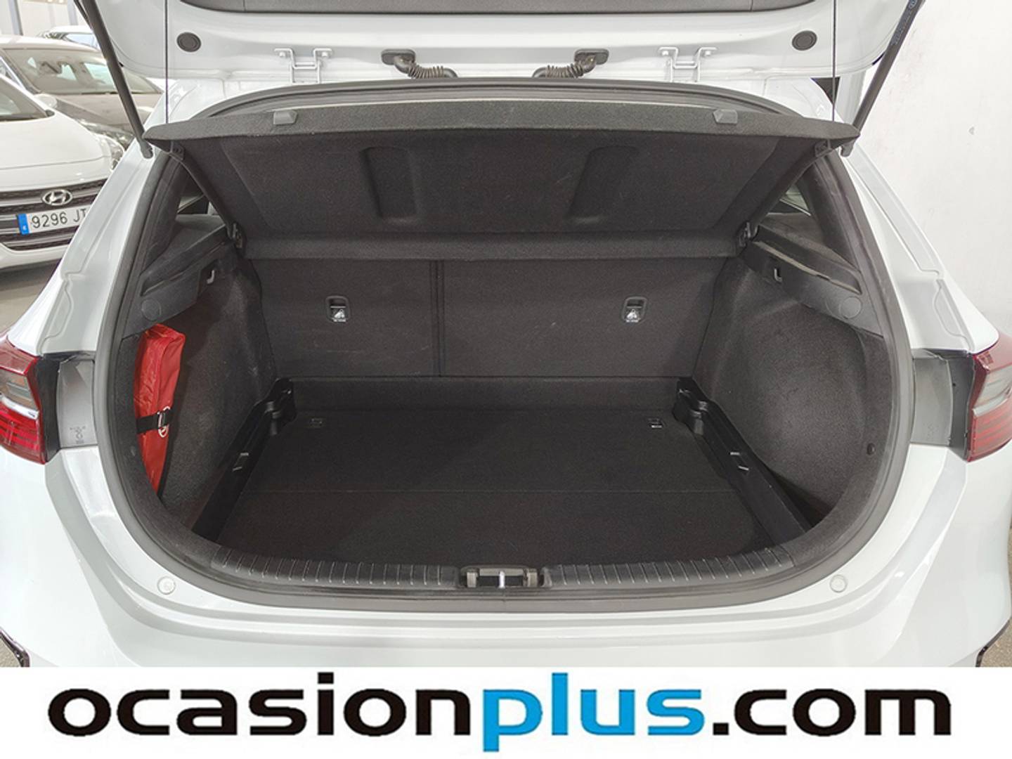 Foto asientos delanteros KIA Ceed Kia Ceed 1.6 CRDi Tech DCT (136 CV)