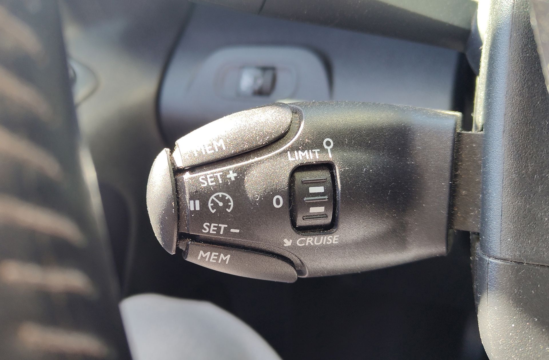 Peugeot Rifter BlueHDi 100 Allure Standard - foto 23