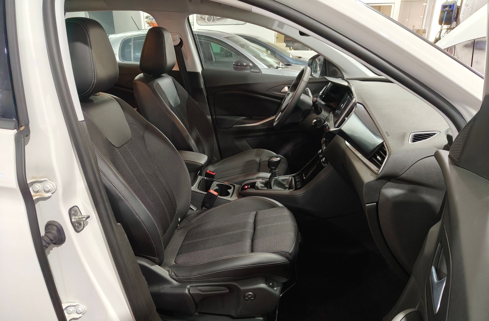 Opel Grandland 1.2 Turbo XHT GS - foto 23
