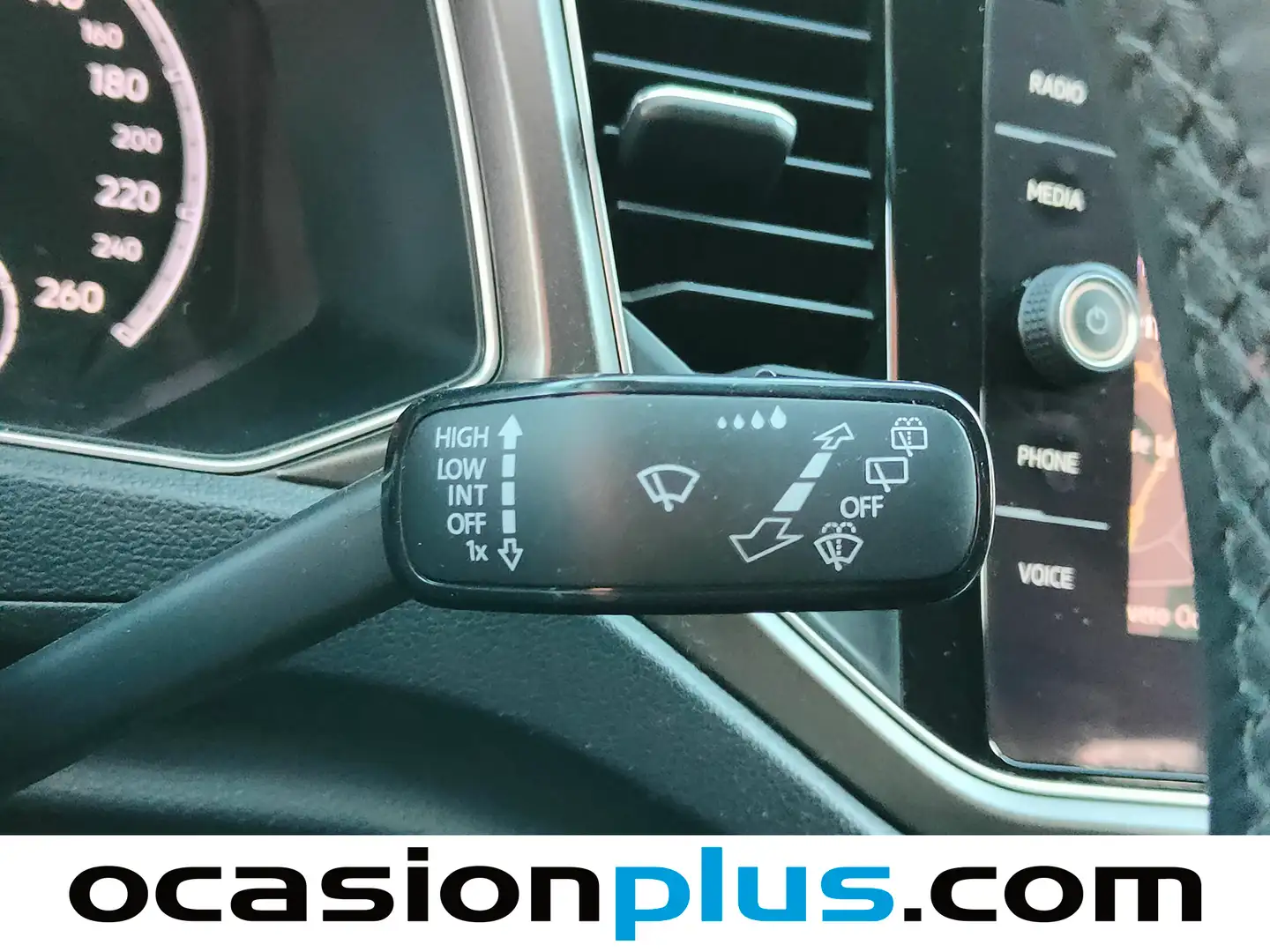 Foto Volkswagen T-Roc Volkswagen T-Roc Advance Style 1.0 TSI (115 CV)