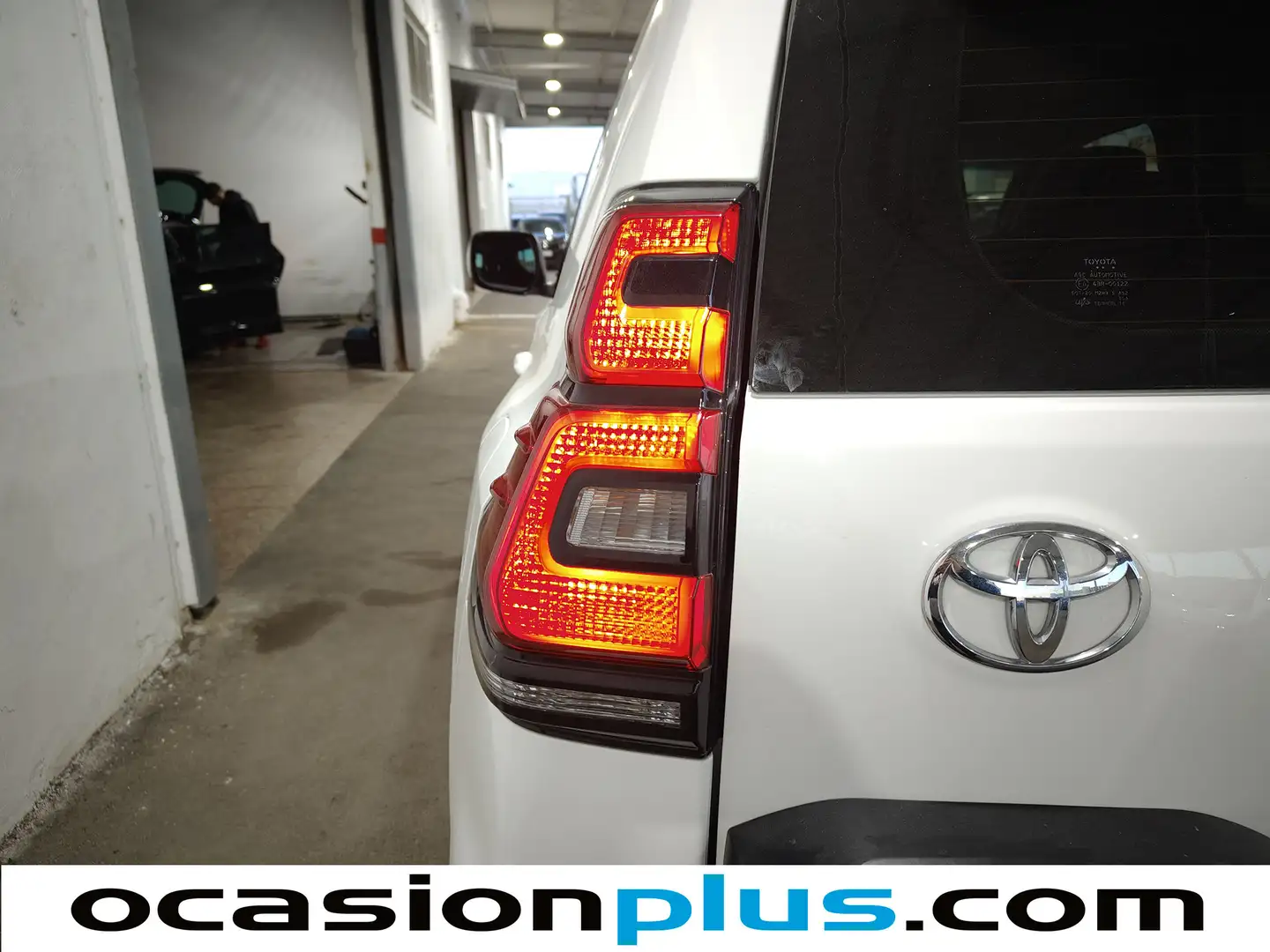 Foto Toyota Land Cruiser Toyota Land Cruiser 2.8 D-4D VXL Auto (204 CV)