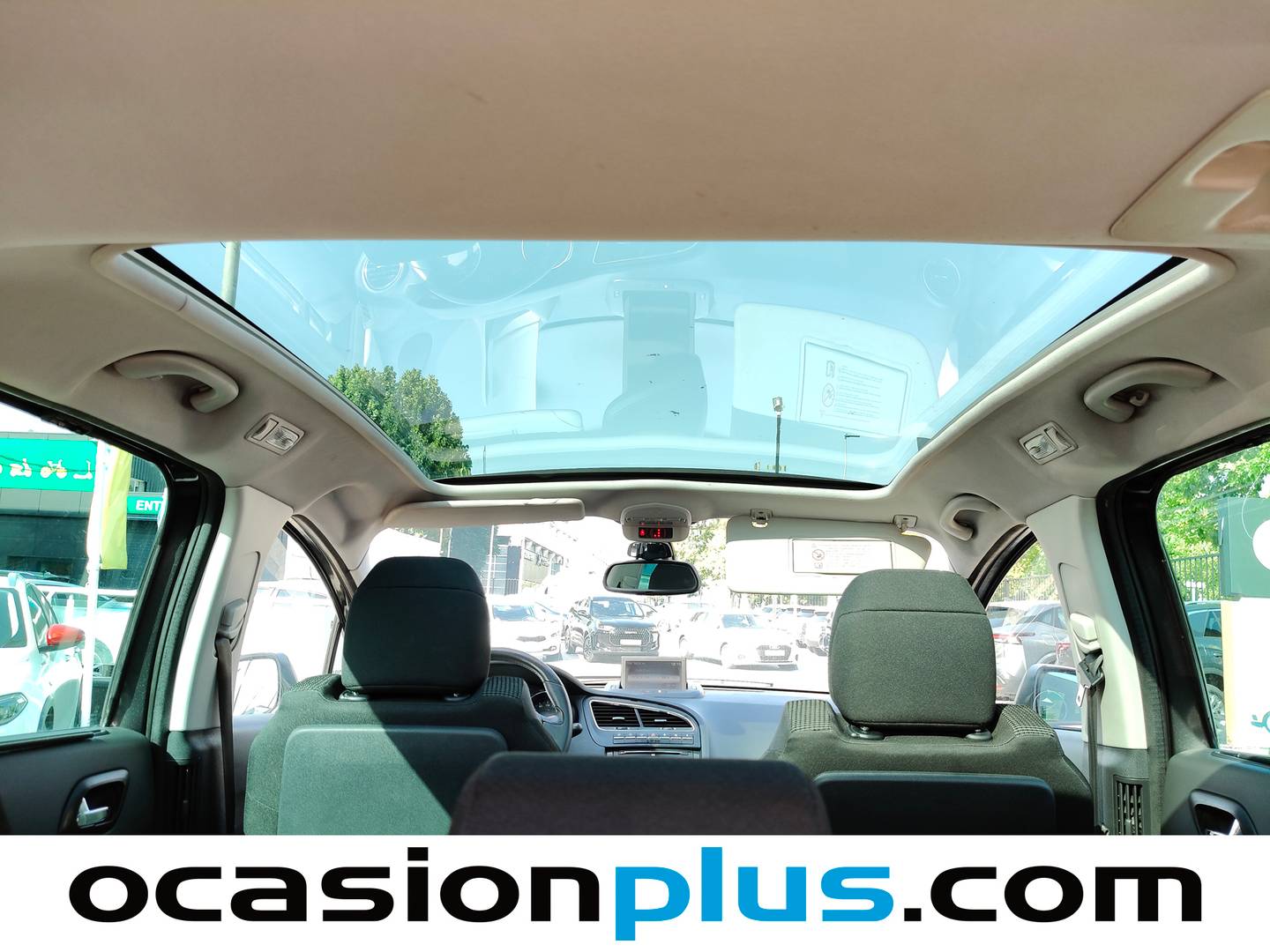 Extras y acabados del Peugeot 5008 Peugeot 5008 1.6 THP Sport Pack (156 CV)