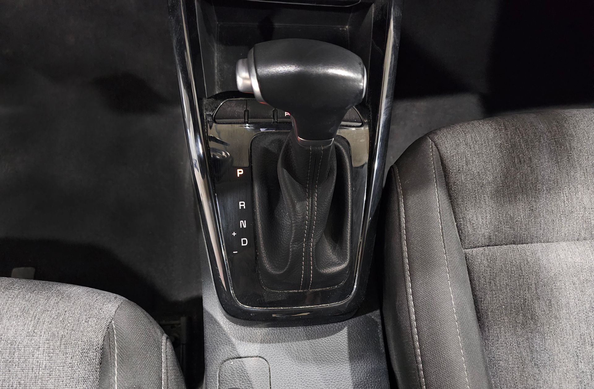 Kia Stonic 1.0 T-GDi Drive DCT - foto 5