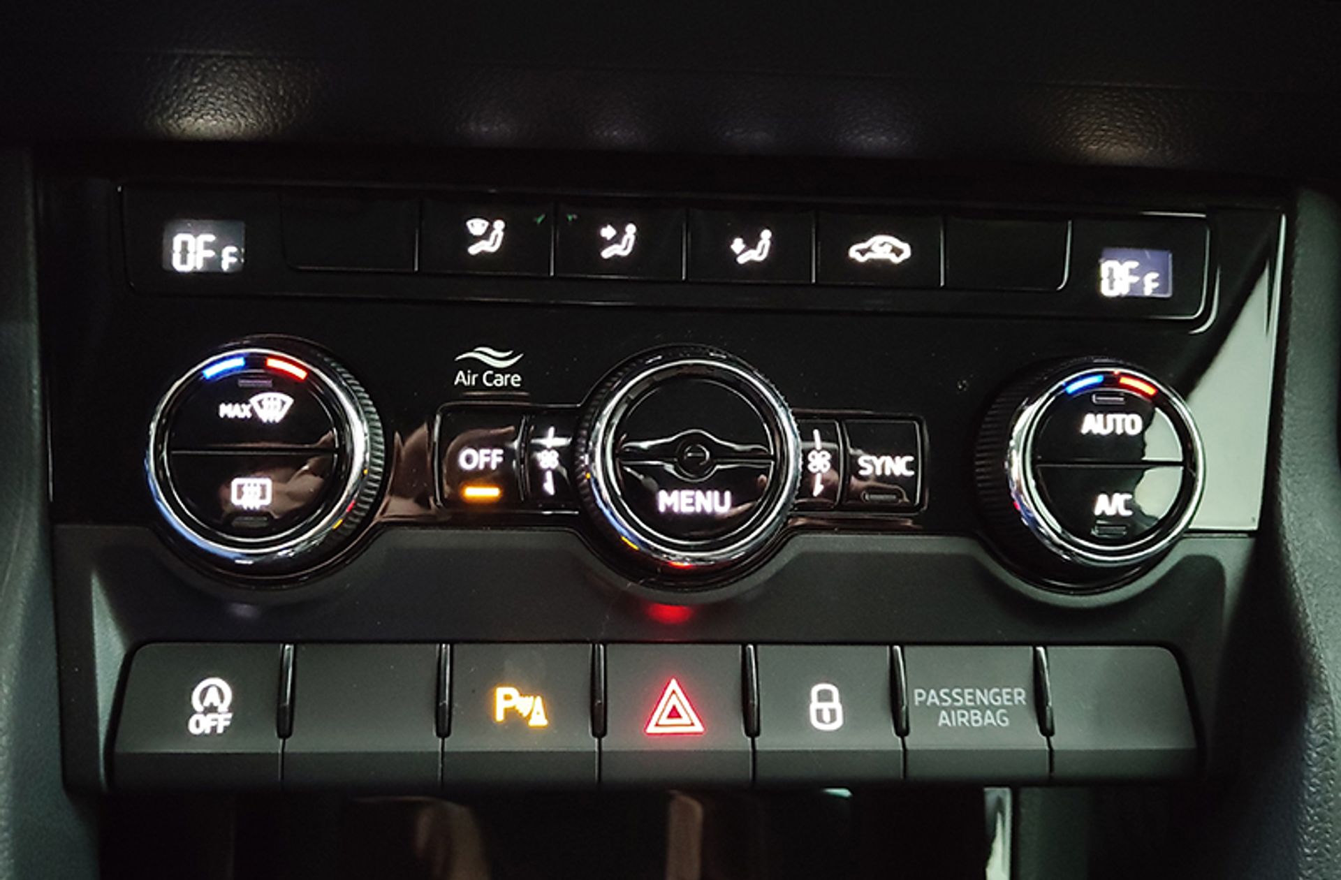 Škoda Karoq 1.0 TSI Ambition - foto 28
